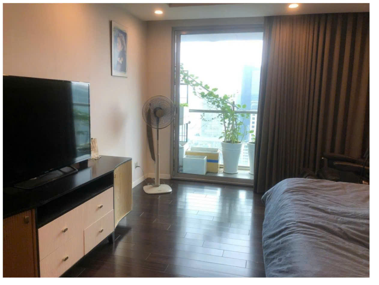 Vincom Center Le Thanh Ton apartment for sale, District 1 with 3 bedrooms, fully furnished 16