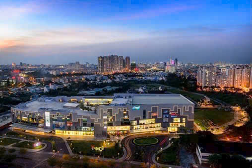 Land for sale in Sadeco residential area in District 7 built 3 floors + attic behind Vivo City Shopping Center – 104m2 5