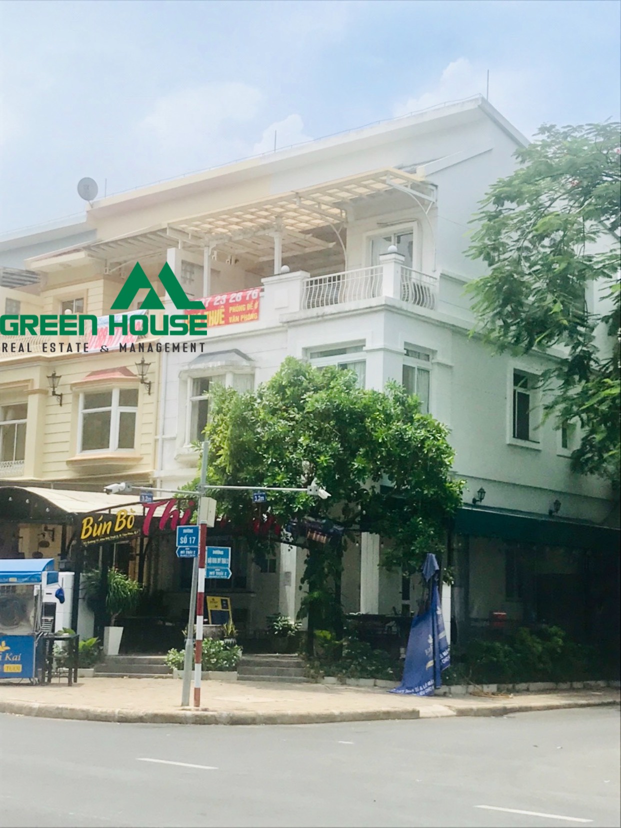 The corner villa in Phu My Hung for rent 1