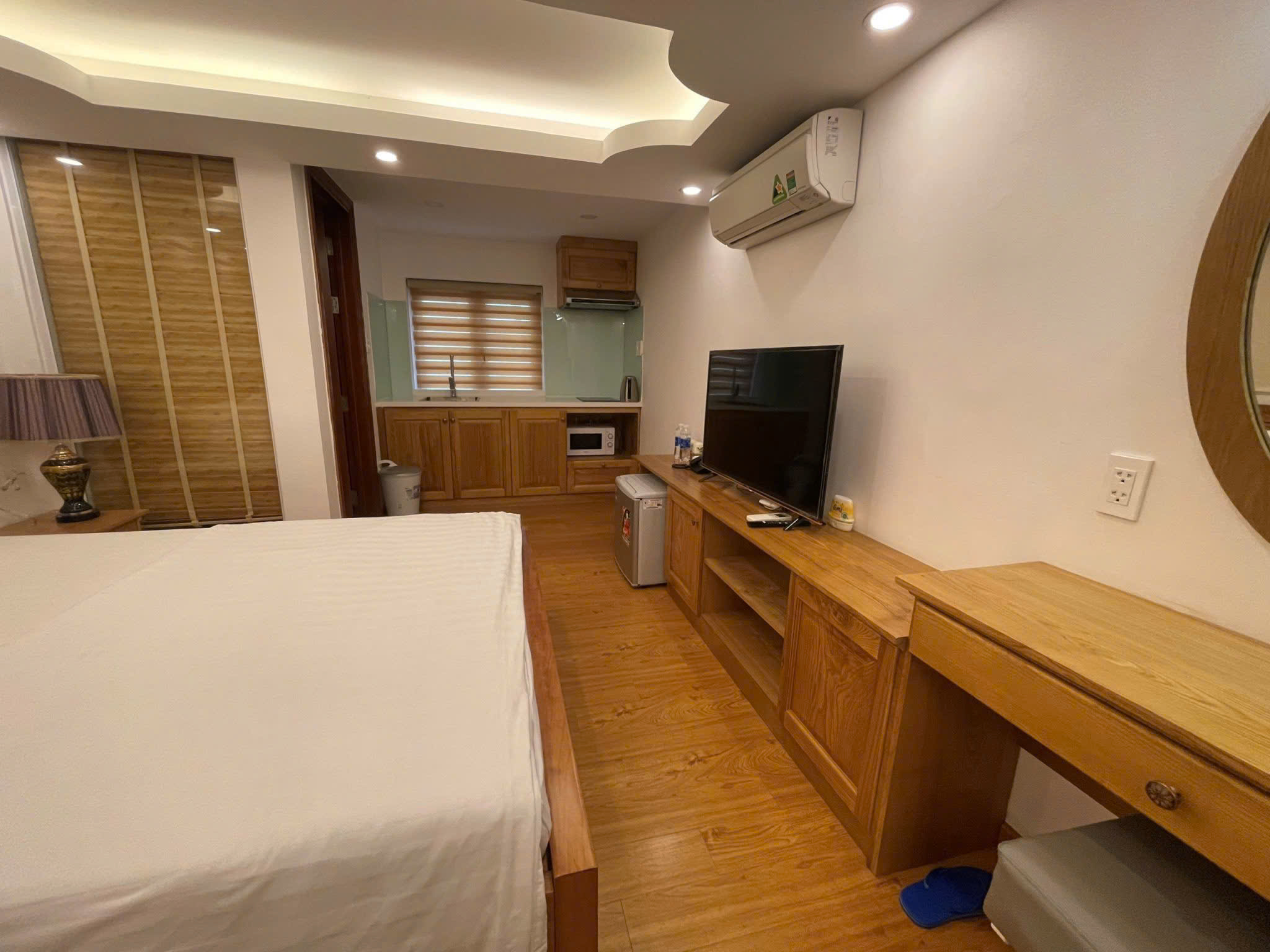 Bán hoặc cho thuê khách sạn Hưng Gia 5 Phú Mỹ Hưng, Quận 7 căn góc xây 5 tầng có 13 phòng - 203.5m2 10