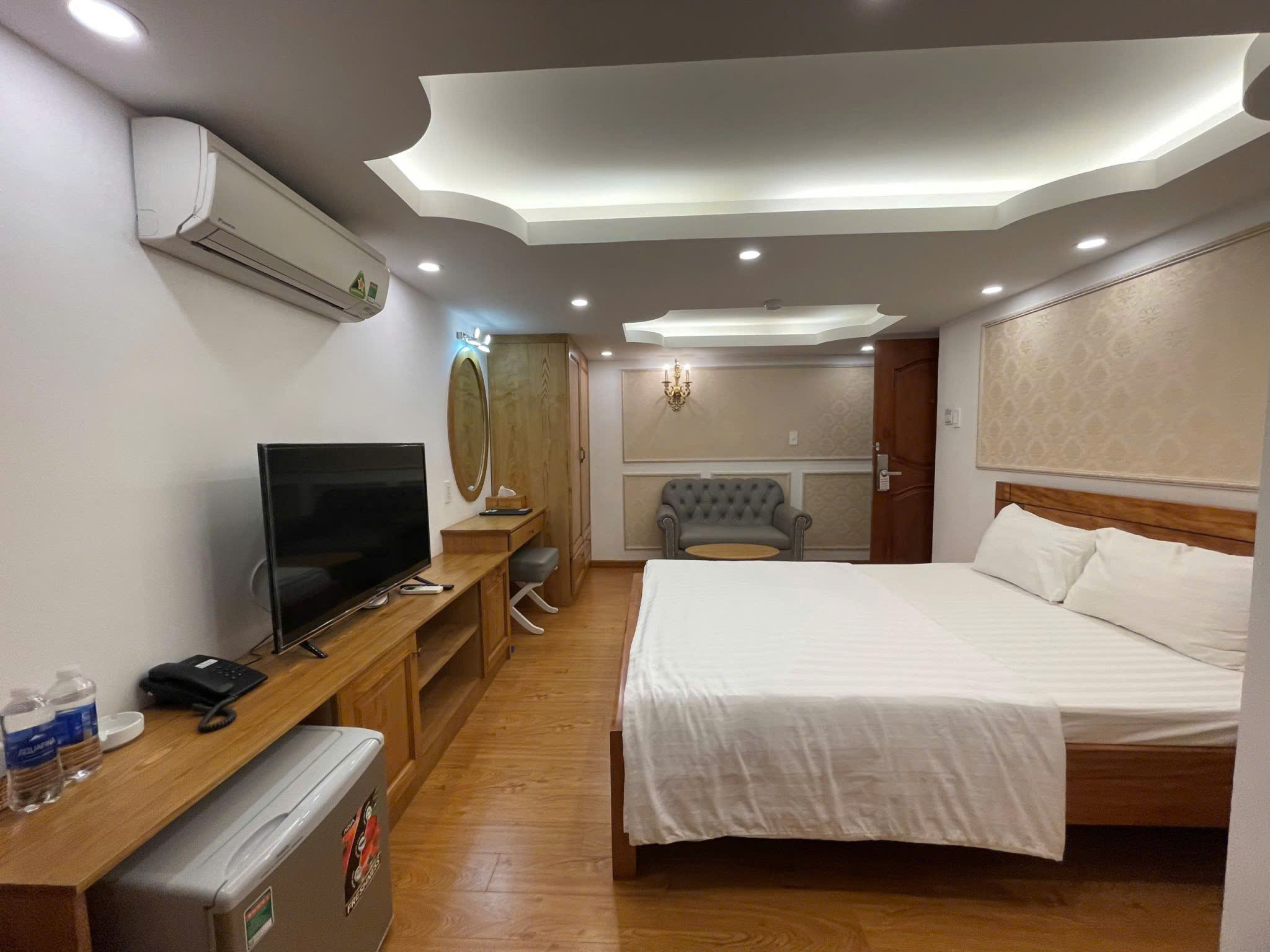 Bán hoặc cho thuê khách sạn Hưng Gia 5 Phú Mỹ Hưng, Quận 7 căn góc xây 5 tầng có 13 phòng - 203.5m2 6