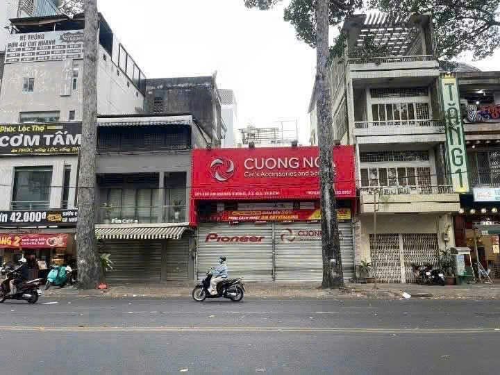 Business space for lease in An Duong Vuong, Ward 3, District 5 with 3 floors 9m – 180m2 2