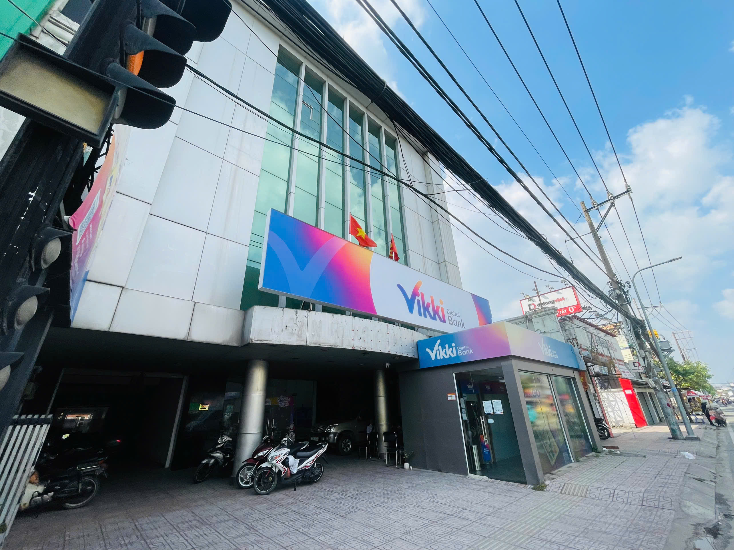 Cho thuê mặt bằng kinh doanh 322 Huỳnh Tấn Phát, Tân Thuận, Quận 7 ngang 14m gần ngay đường Bùi Văn  6