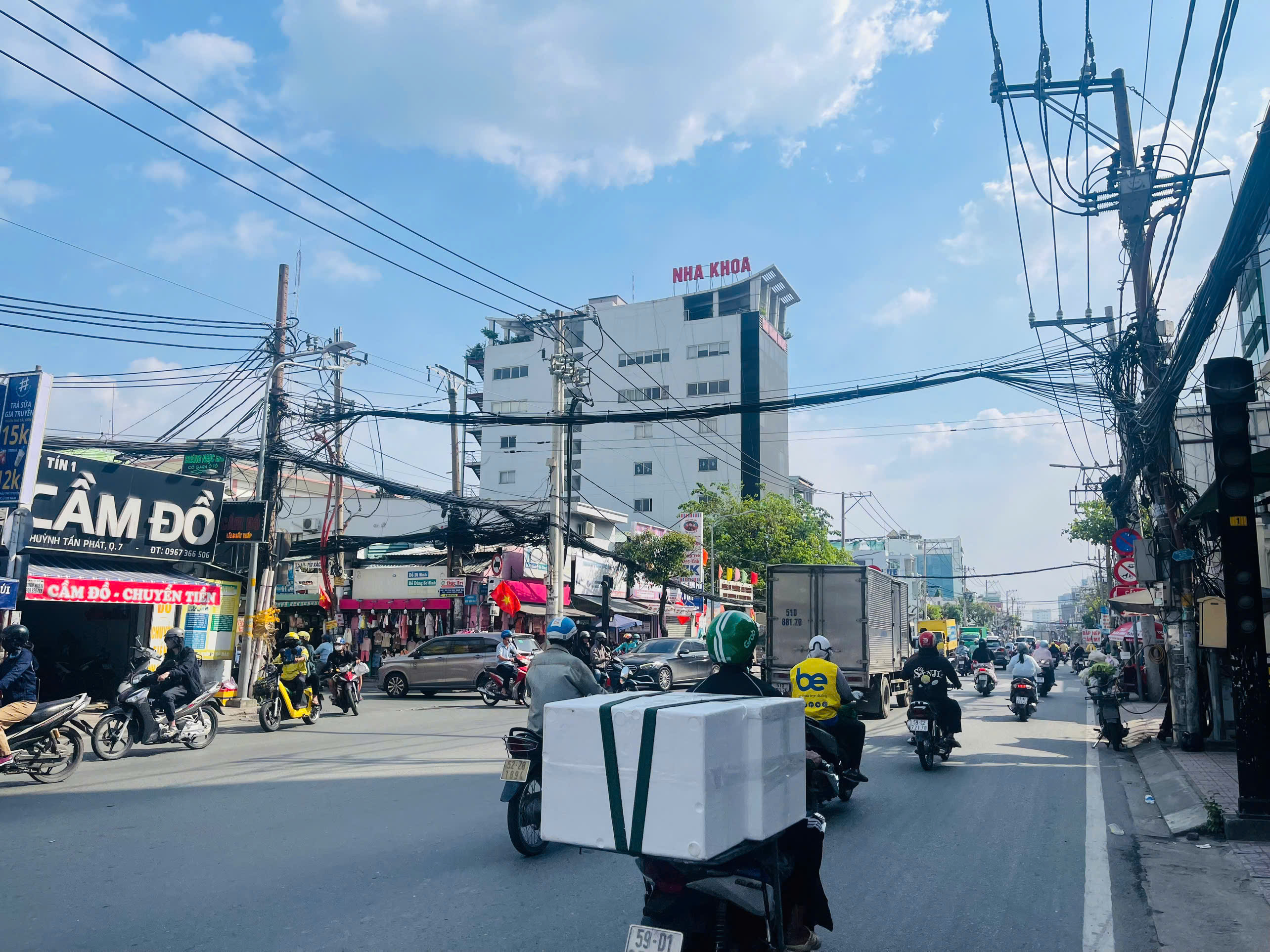 Cho thuê mặt bằng kinh doanh 322 Huỳnh Tấn Phát, Tân Thuận, Quận 7 ngang 14m gần ngay đường Bùi Văn  5