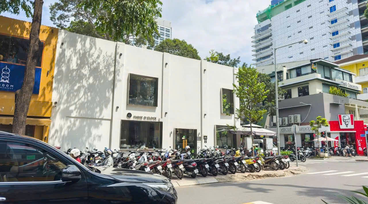 Corner house for rent with 2 fronts Nguyen Dinh Chieu – Pham Ngoc Thach, District 3 with 2 floors – 140m2 6