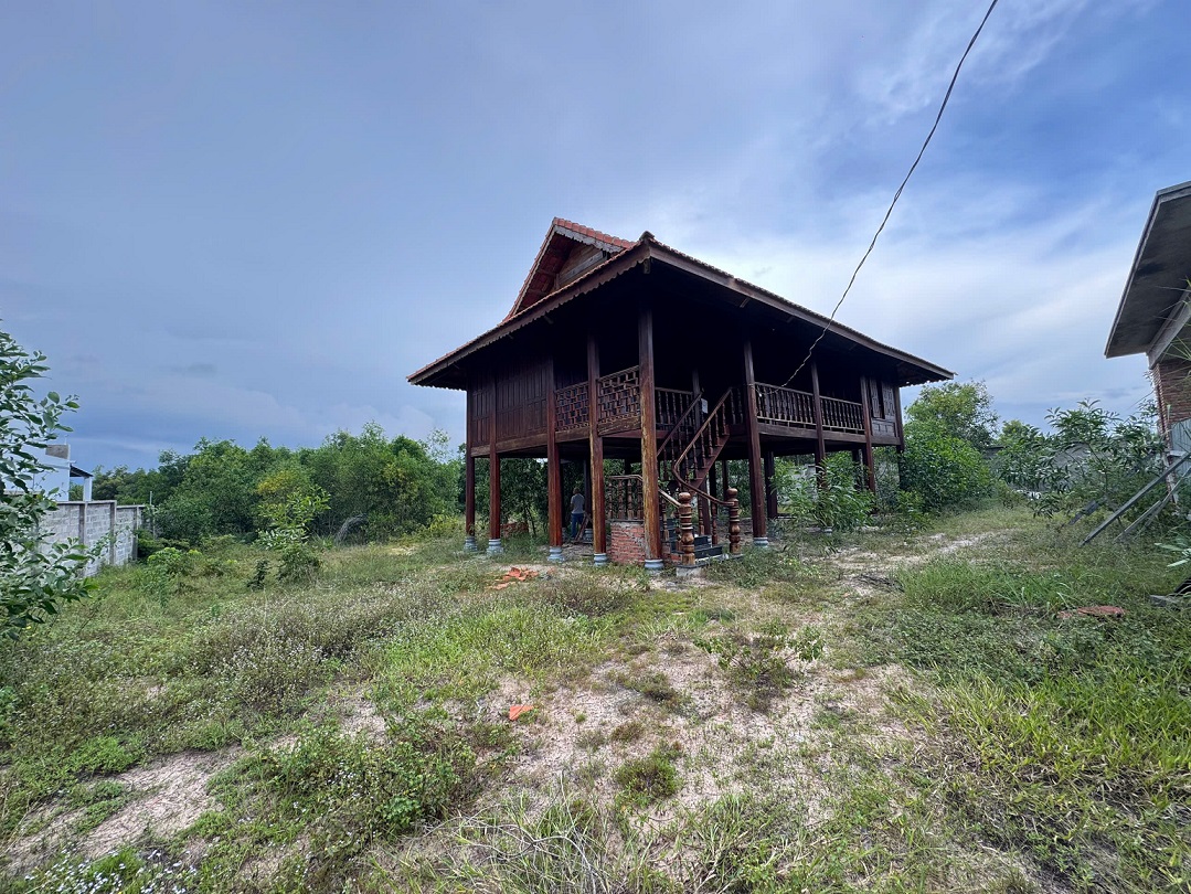 House for sale on street No. 18 Ham Tan, Lam Dong near the sea of land for planting perennial trees with 300m2 of soil – 2100m2