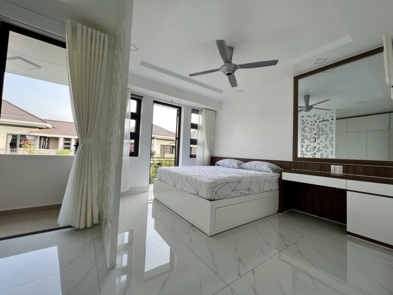 Selling Lavila Phuoc Kien, Nha Be 3-storey townhouse for rent 27 million/month – 96.8m2 9