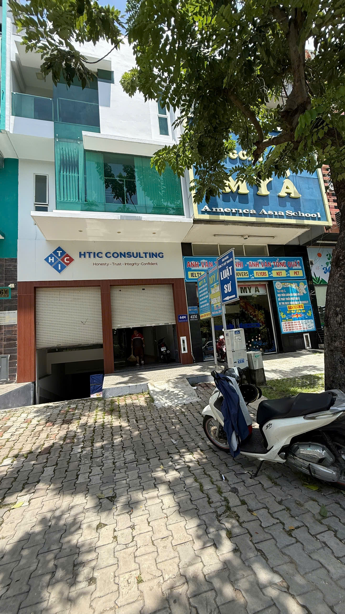 House for sale in front of Hoang Quoc Viet, Van Phat Hung, District 7 built 5 floors, with elevator – 132m2 1