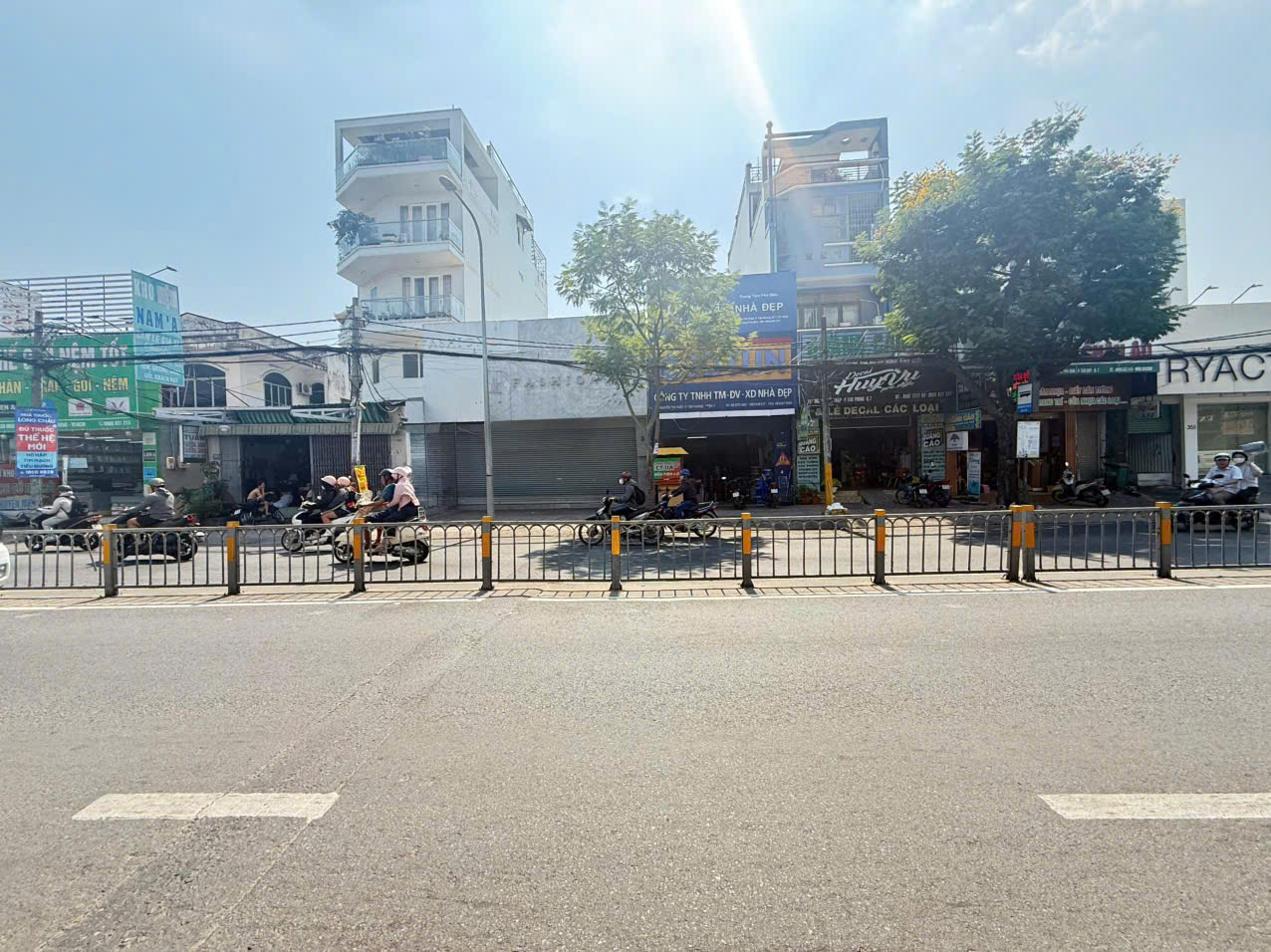 House for rent in front of Nguyen Thi Thap, District 7, build 3 floors, spacious front yard, convenient for business – 234.98m2 2