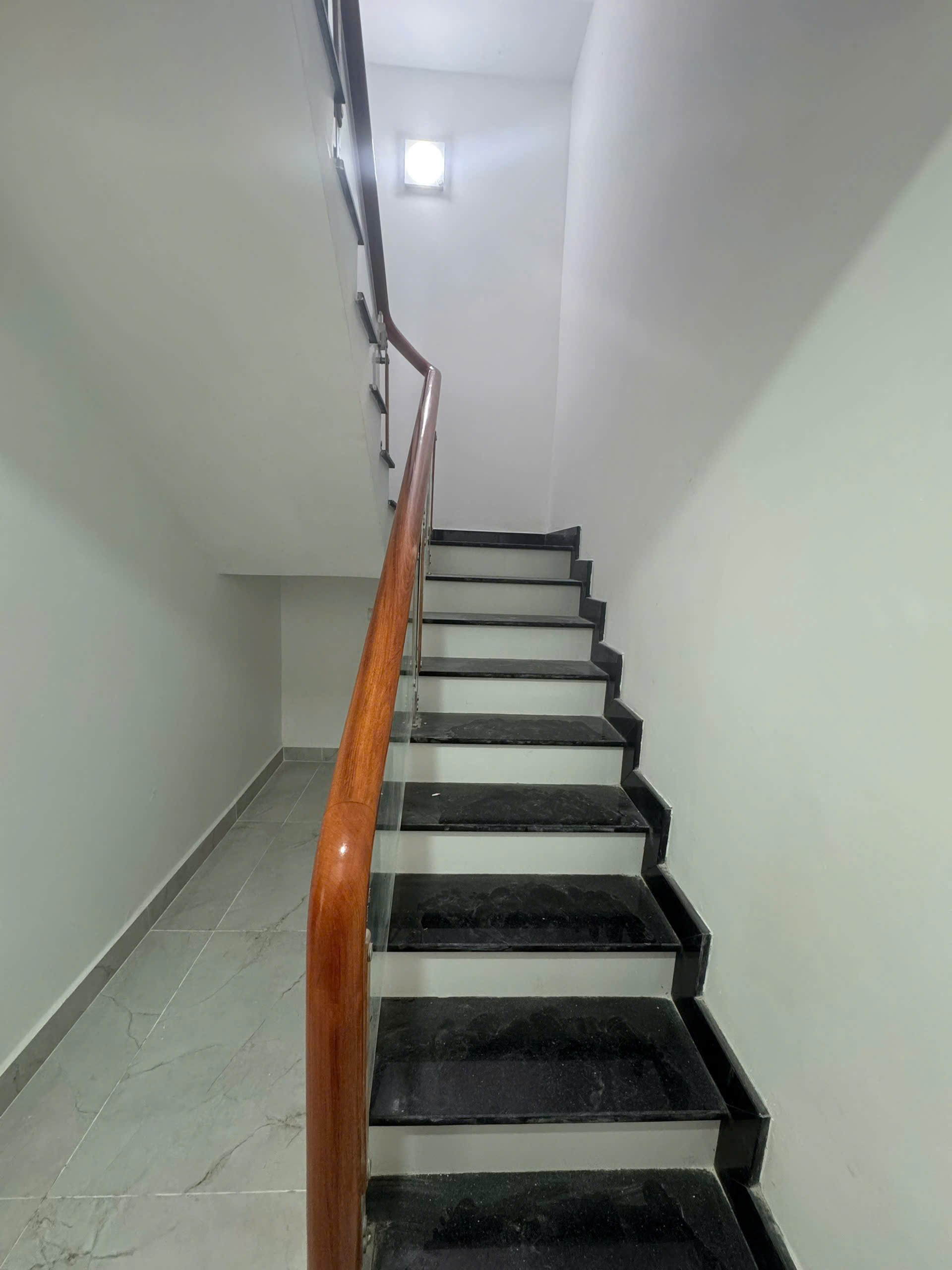 Townhouse for rent in Cao Trieu Phat Hung Phuoc 1, Phu My Hung, District 7 with 6 floors with elevator air conditioning system – 111m2 2