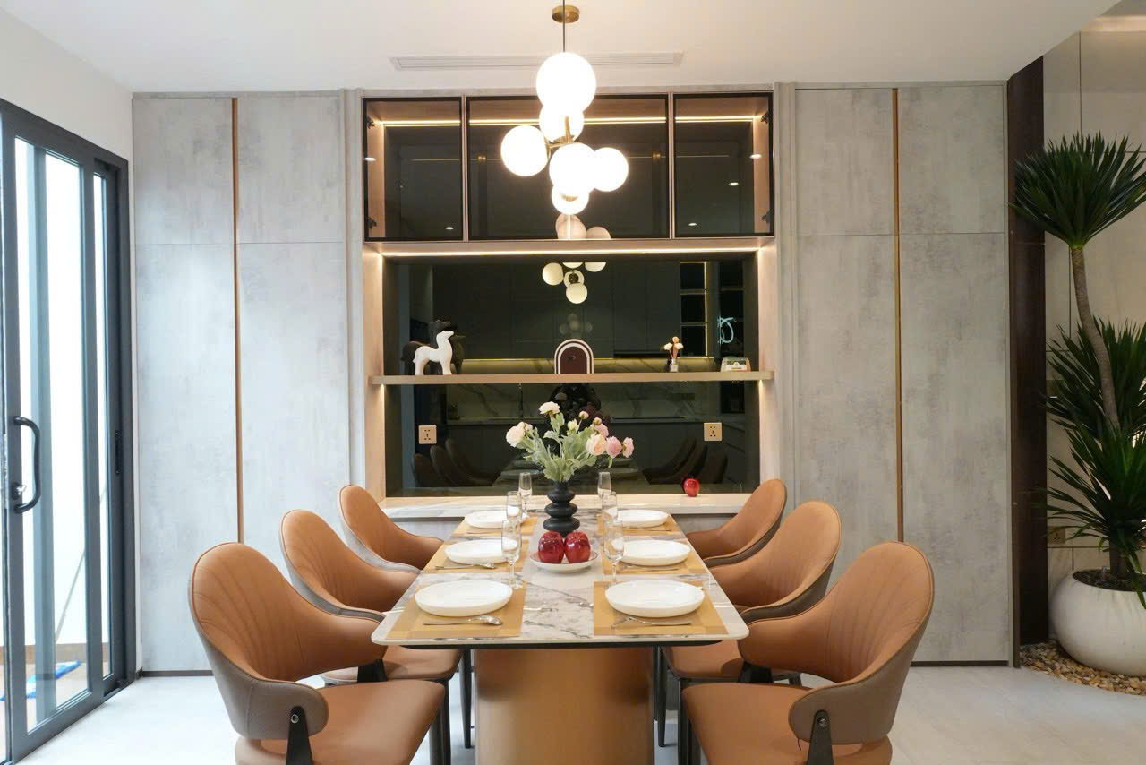 Bán nhà phố đường D7 Phường Tân Mỹ, Tp. Hồ Chí Minh xây 4 tầng có 4 phòng ngủ đầy đủ nội thất - 90m2 5