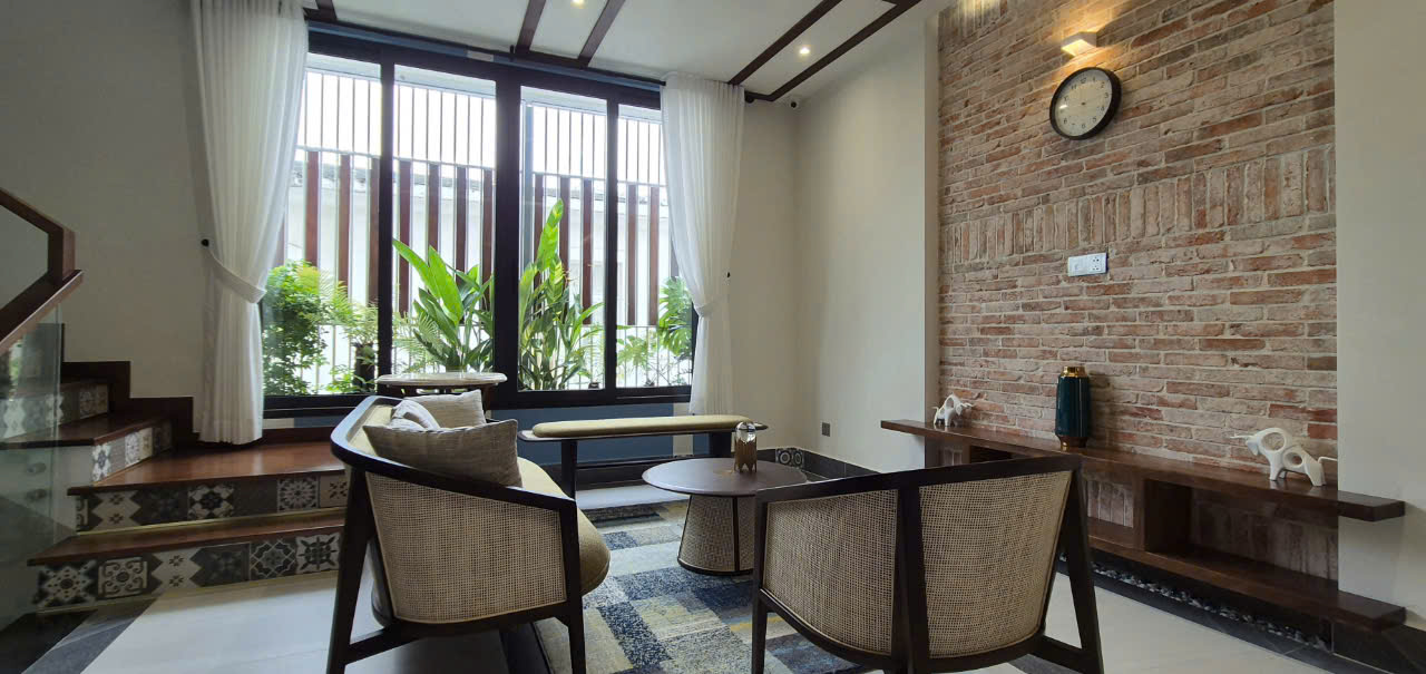 Cho thuê nhà mặt tiền Hưng Gia 5 Phú Mỹ Hưng, Quận 7 xây 6 tầng có 3 phòng ngủ, thang máy, đường lớn 9