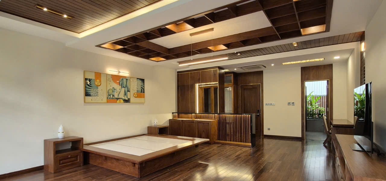 Cho thuê nhà mặt tiền Hưng Gia 5 Phú Mỹ Hưng, Quận 7 xây 6 tầng có 3 phòng ngủ, thang máy, đường lớn 6