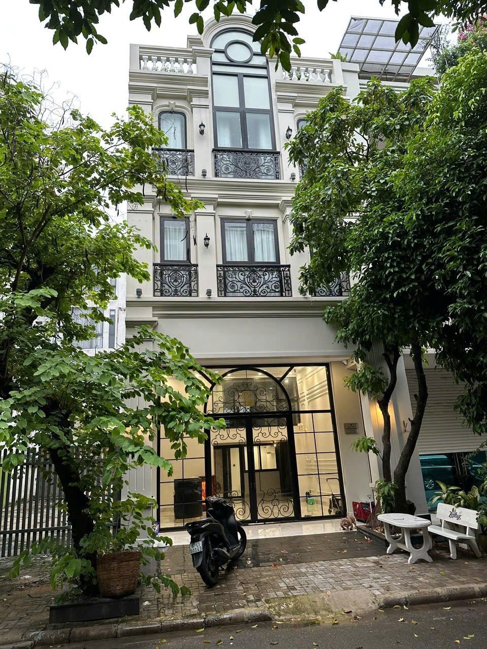 Selling or renting a townhouse in Hung Phuoc 1 Phu My Hung, District 7, building 5 floors with elevator, facing North – 111m2