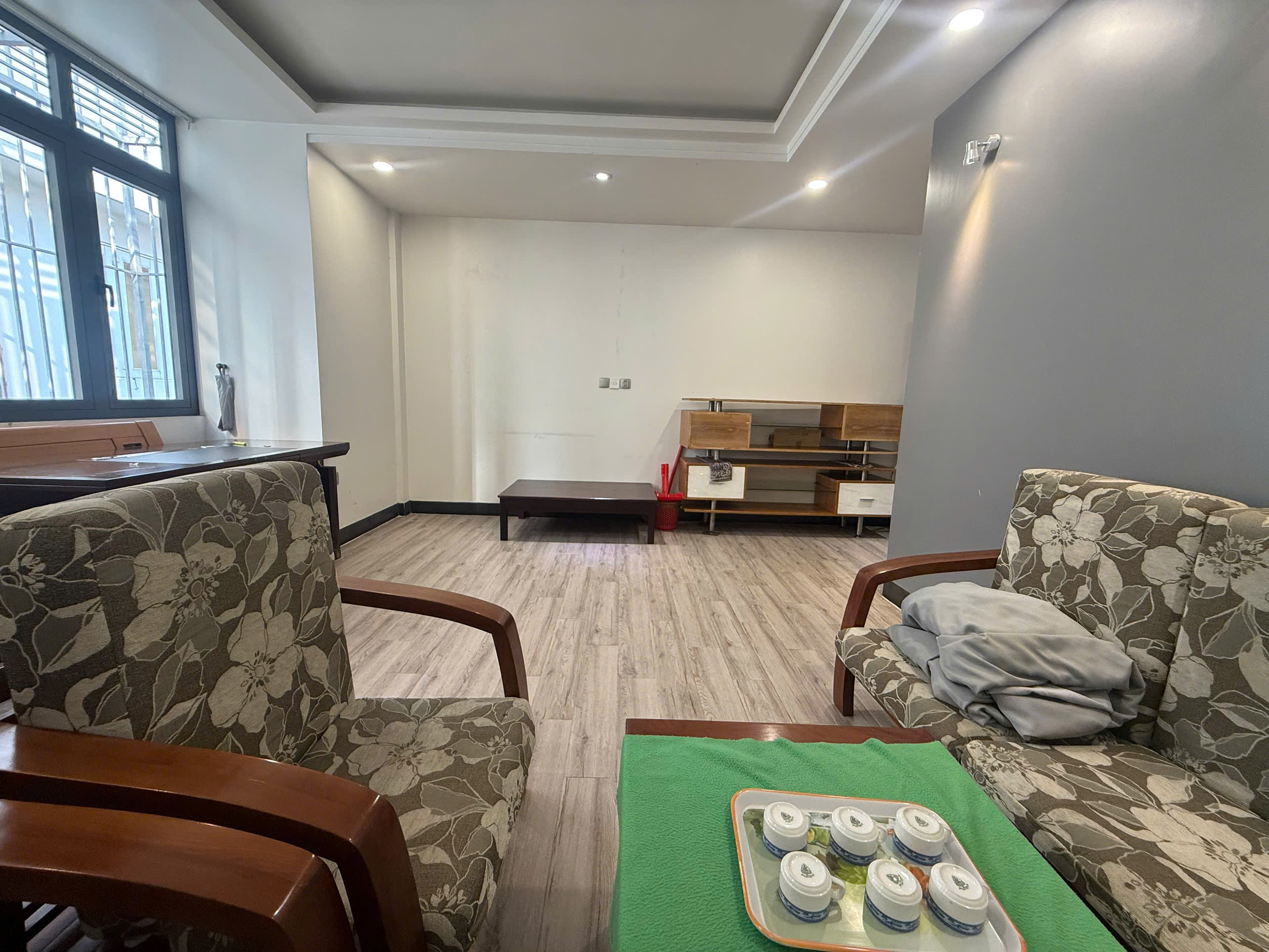 Cho thuê nhà phố KDC Him Lam Quận 7 xây hầm + 3 lầu nhà mới thiết kế 4 phòng ngủ – 100m2 1