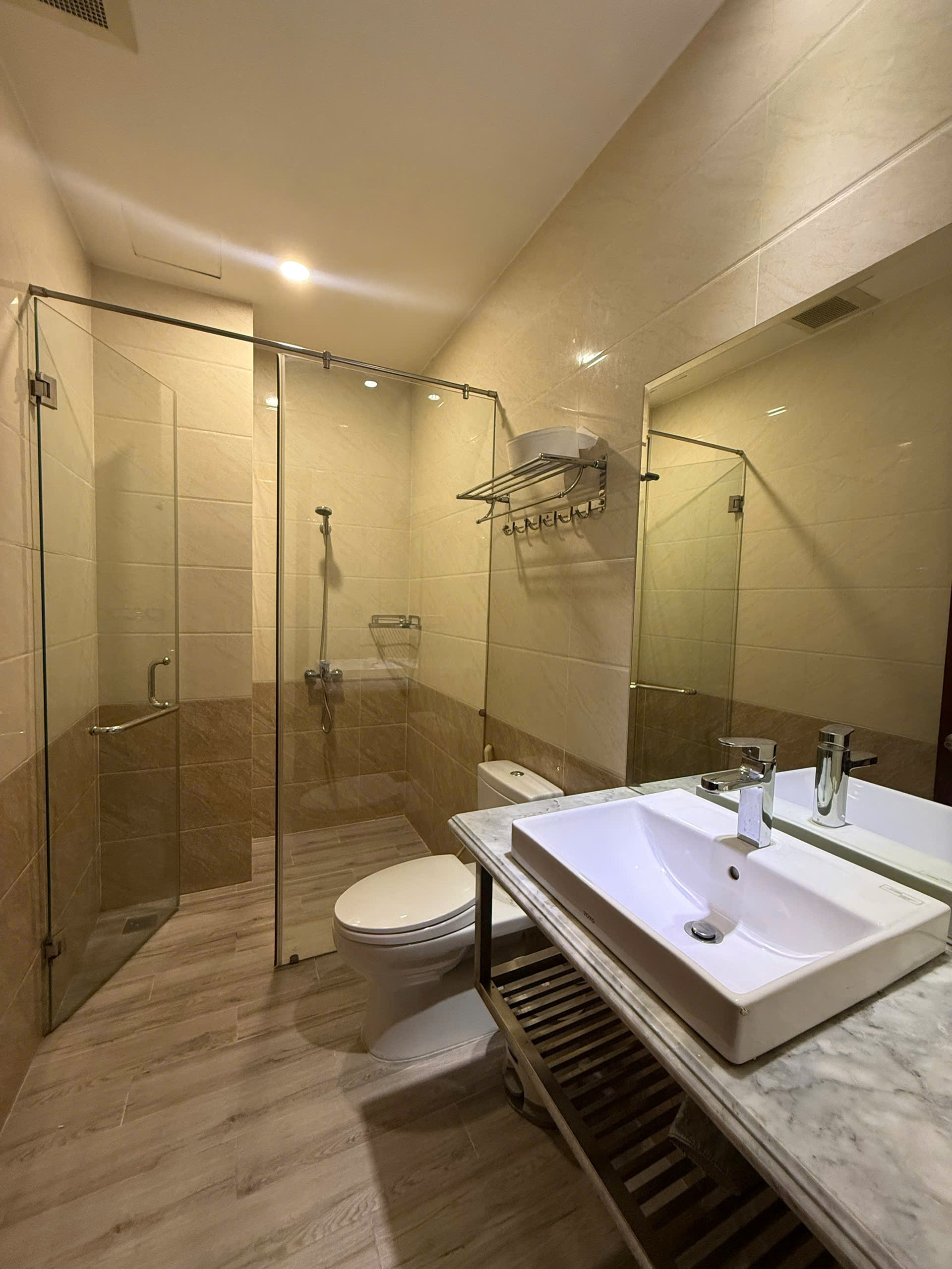 Cho thuê nhà phố KDC Him Lam Quận 7 xây hầm + 3 lầu nhà mới thiết kế 4 phòng ngủ – 100m2 13