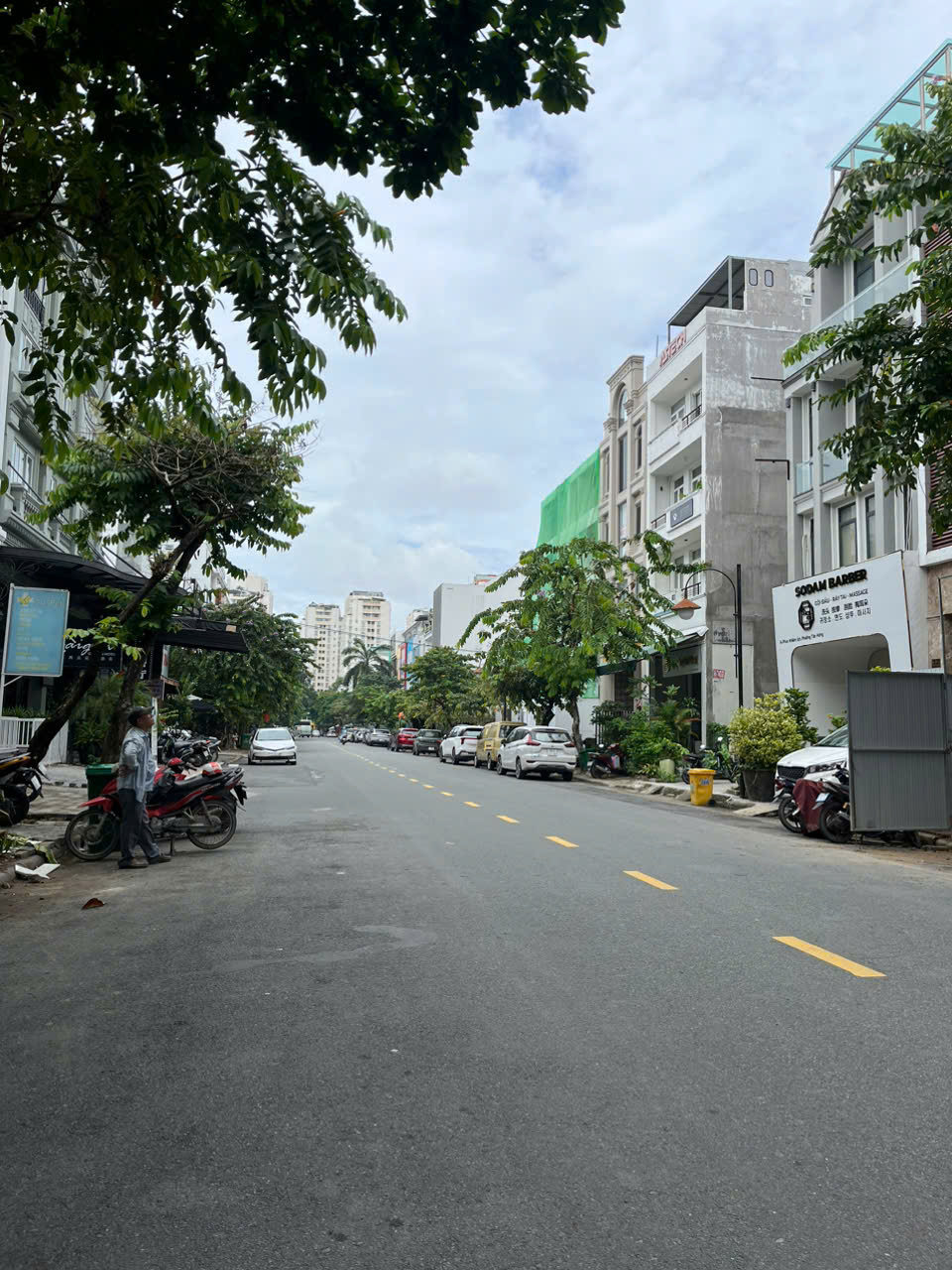 Townhouse for sale at Phan Khiem Ich, Phu My Hung, District 7 built 6 floors with 31 bedrooms, elevator – 222m2 3