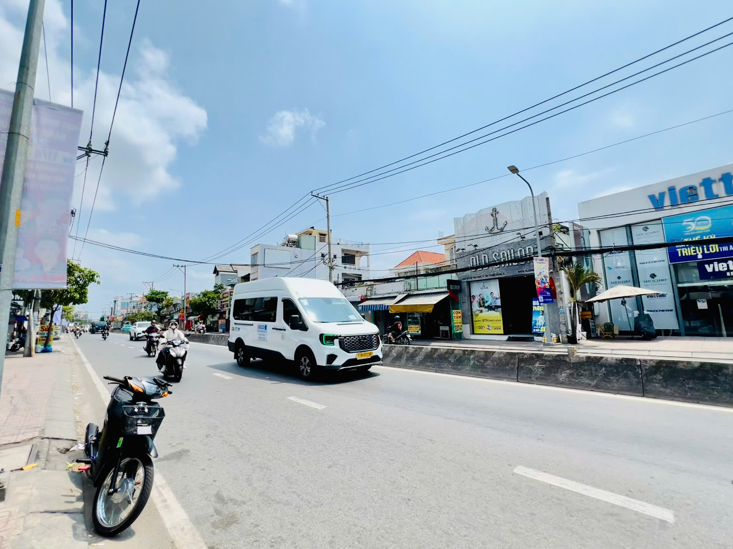 Business townhouse for rent at 471 Huynh Tan Phat, Tan Thuan Ward, District 7 Ground floor house in a beautiful location – 495m2 4