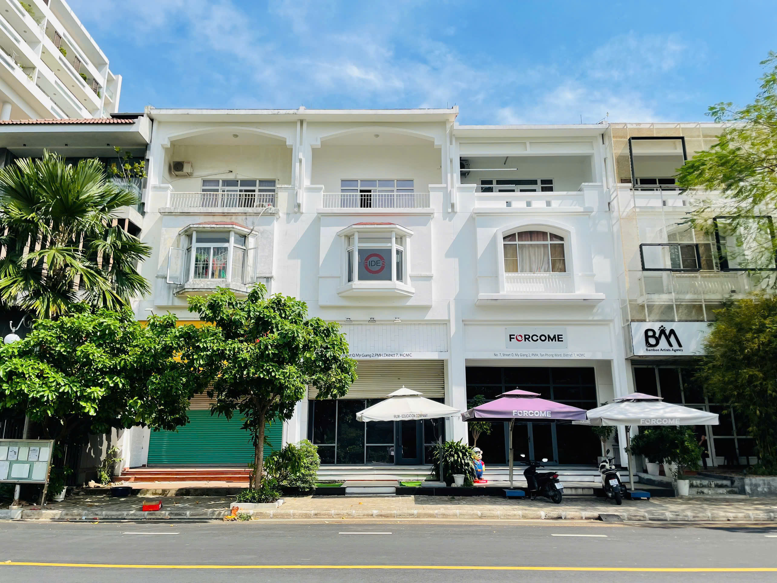 My Giang 2 Phu My Hung townhouse for sale, District 7 built 4 floors with 2 facades for rent 45 million/month – 108m2