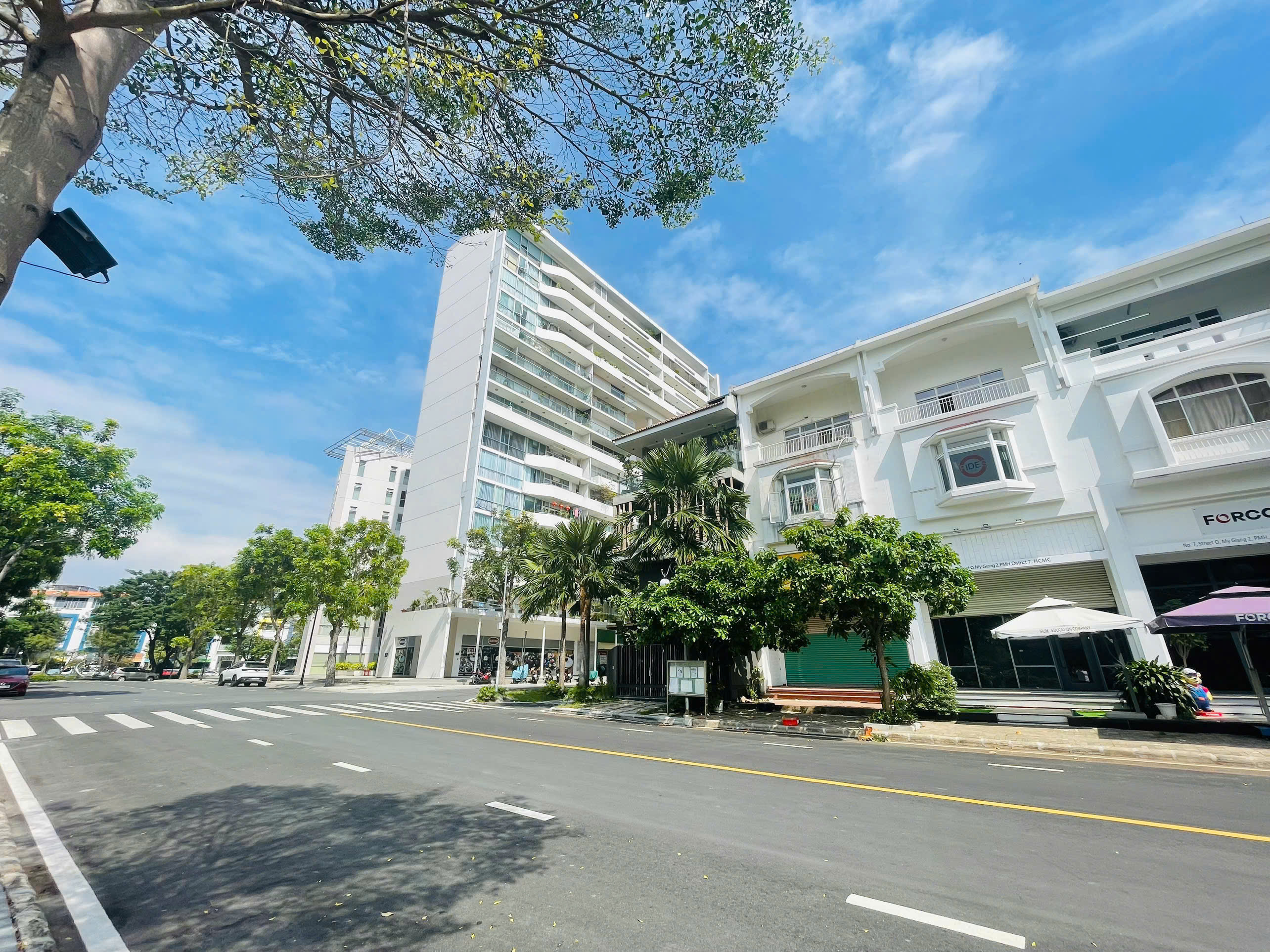 My Giang 2 Phu My Hung townhouse for sale, District 7 built 4 floors with 2 facades for rent 45 million/month – 108m2 3