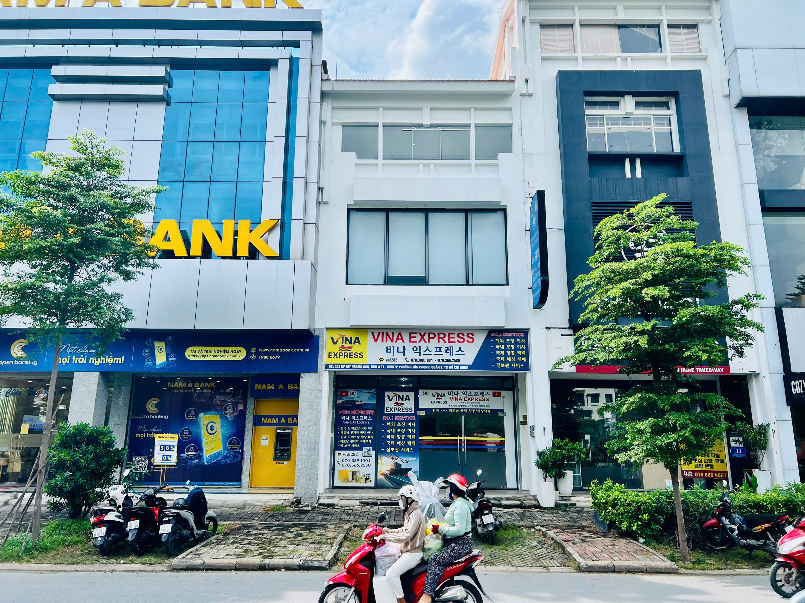 Bán nhà phố Mỹ Hoàng Phú Mỹ Hưng, Quận 7 xây 4 tầng mặt tiền Nguyễn Văn Linh – 111m2