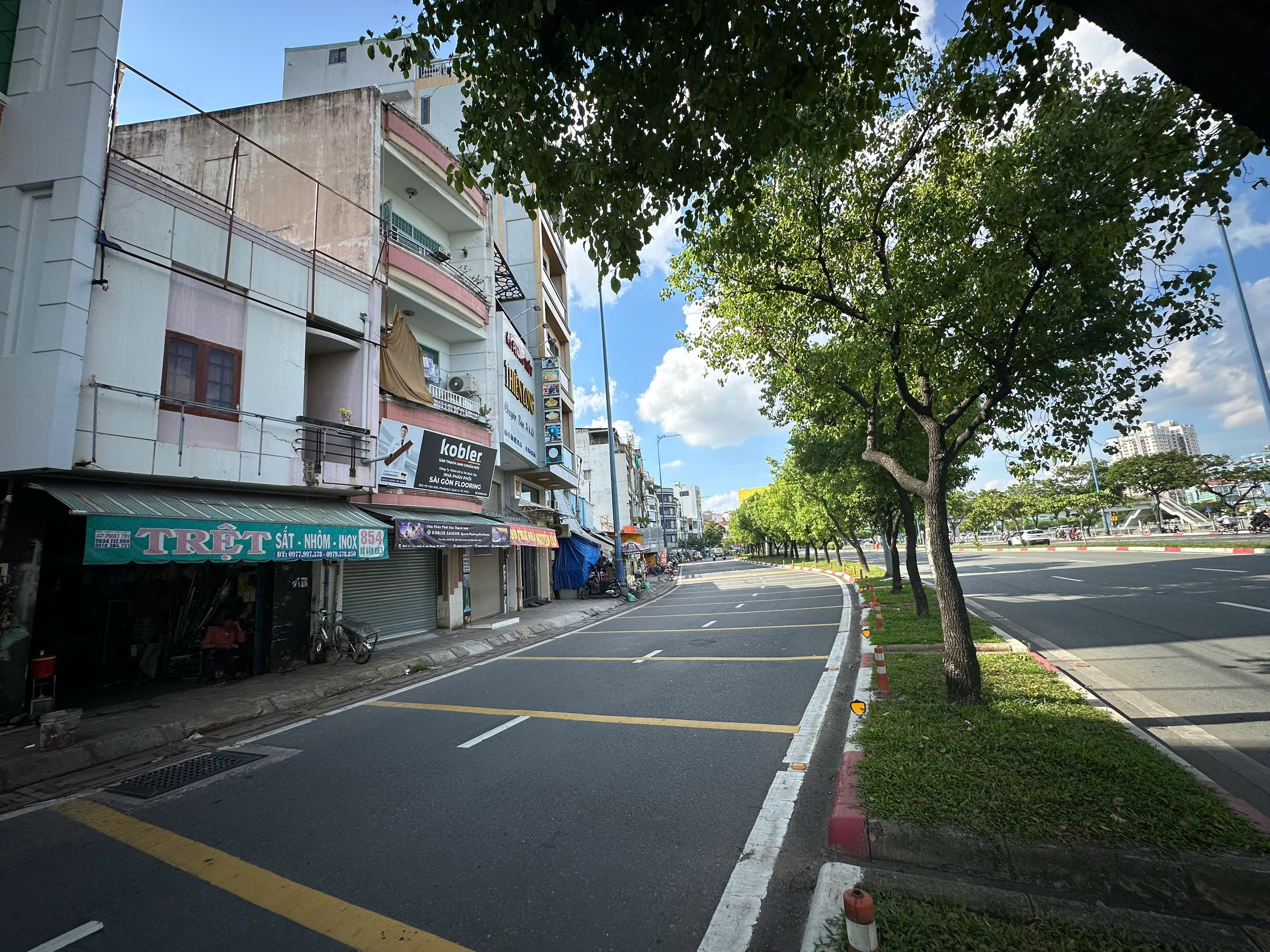 Townhouse for sale in Vo Van Kiet, Ward 5, District 5 with 4 floors with elevator facing East – 120.4m2 4