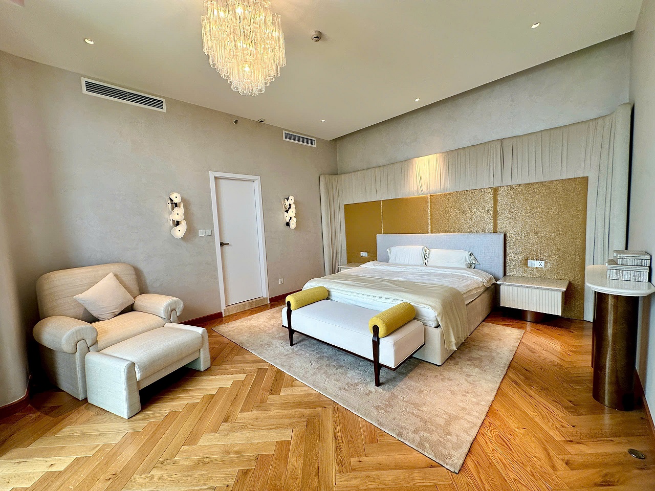 Bán hoặc cho thuê penthouse The Antonia Phú Mỹ Hưng có 3 phòng ngủ nội thất cao cấp lầu 23 – 269m2 11