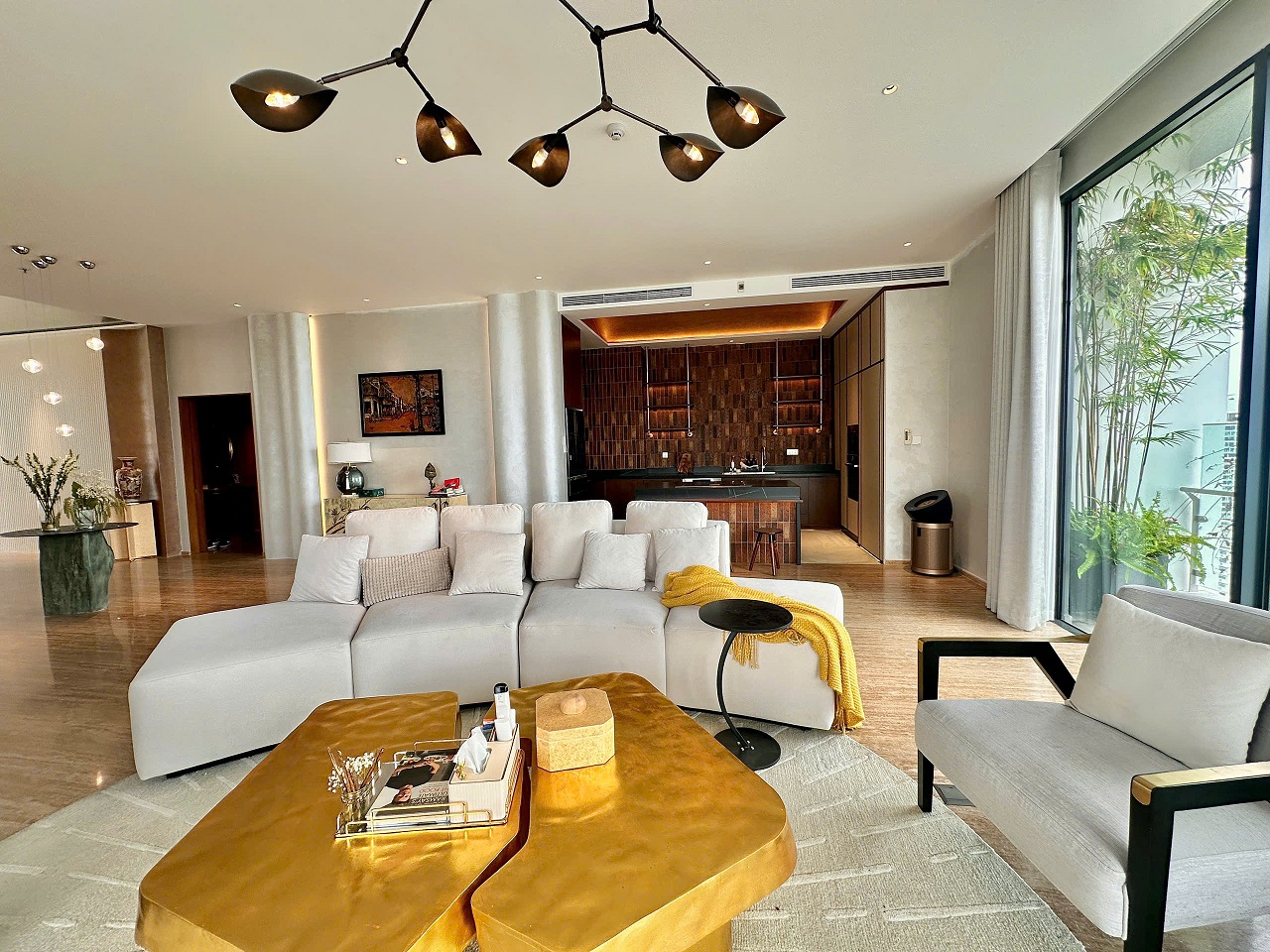 Bán hoặc cho thuê penthouse The Antonia Phú Mỹ Hưng có 3 phòng ngủ nội thất cao cấp lầu 23 – 269m2 8