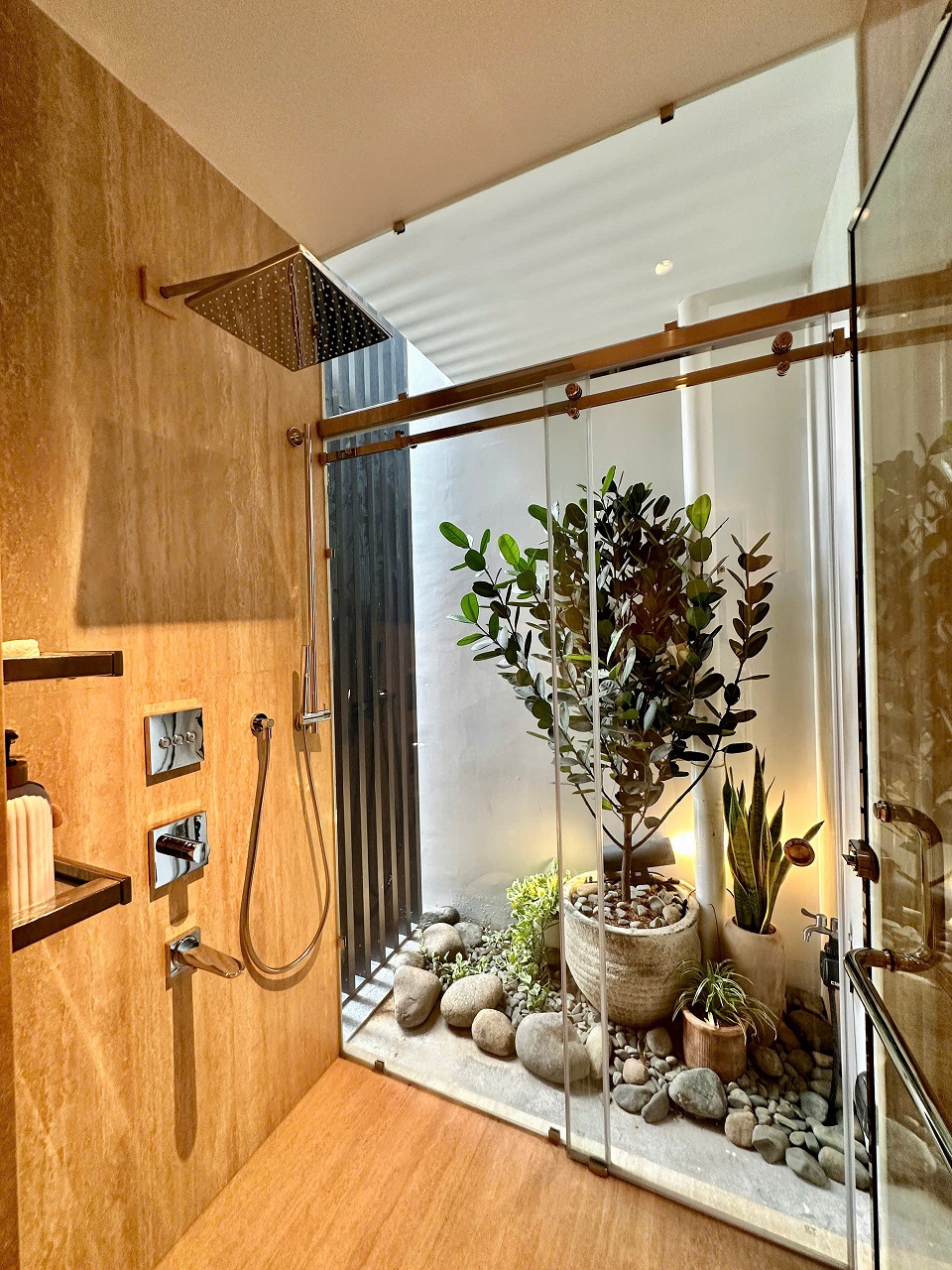 Bán hoặc cho thuê penthouse The Antonia Phú Mỹ Hưng có 3 phòng ngủ nội thất cao cấp lầu 23 – 269m2 6