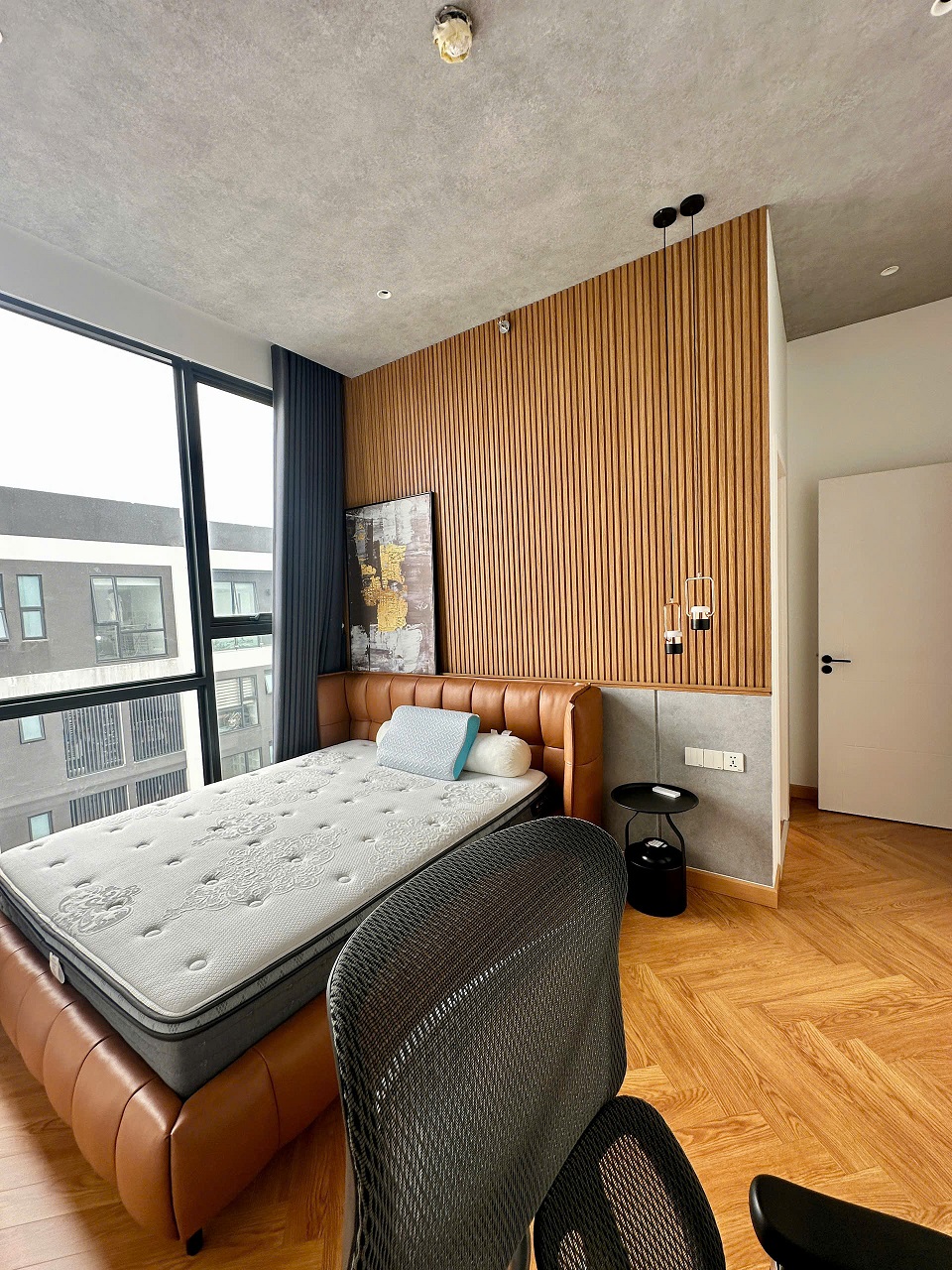Bán hoặc cho thuê penthouse The Antonia Phú Mỹ Hưng có 3 phòng ngủ nội thất cao cấp lầu 23 – 269m2 5