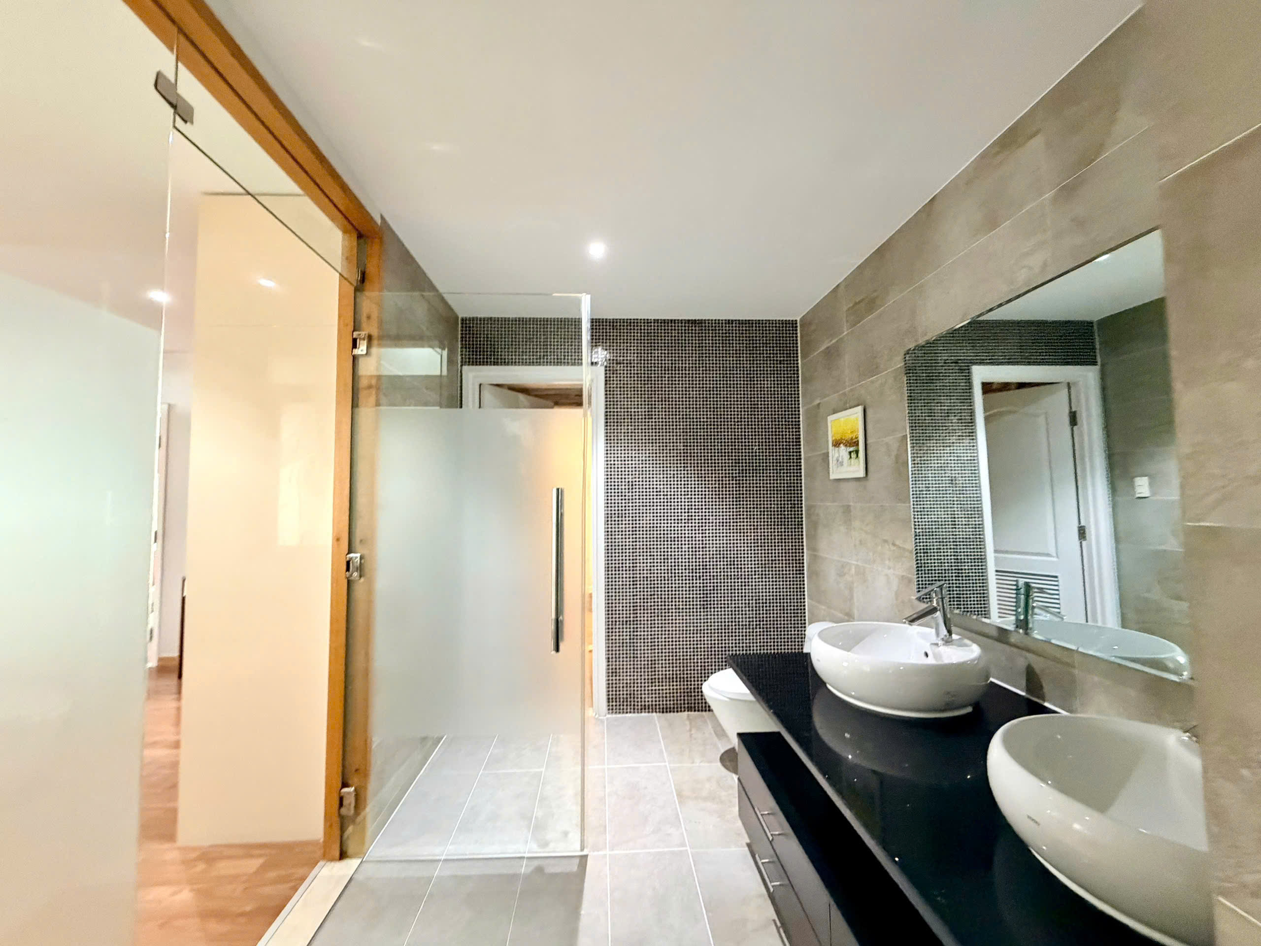 Cho thuê penthouse Riverside Residence Phú Mỹ Hưng có 4 phòng ngủ nội thất đẹp view biệt thự - 227m2 7