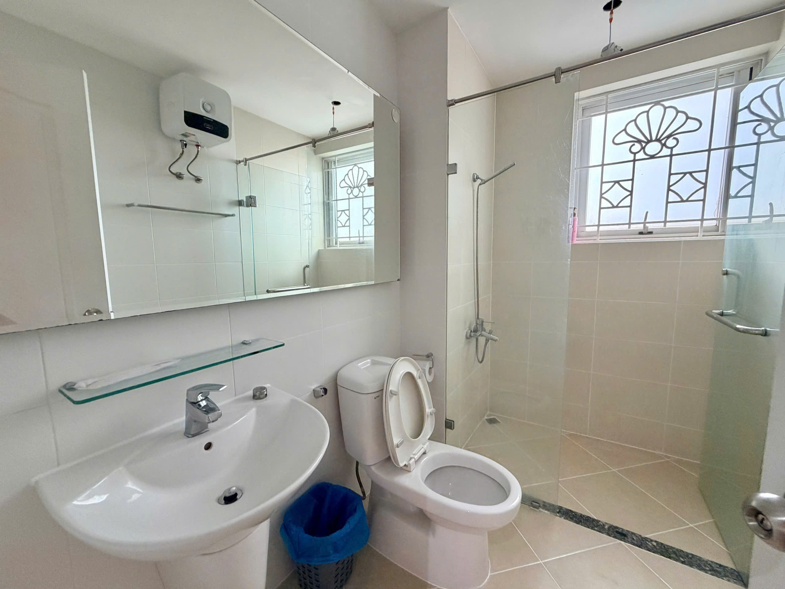 Cho thuê penthouse Riverside Residence Phú Mỹ Hưng có 4 phòng ngủ nội thất đẹp view biệt thự - 227m2 11
