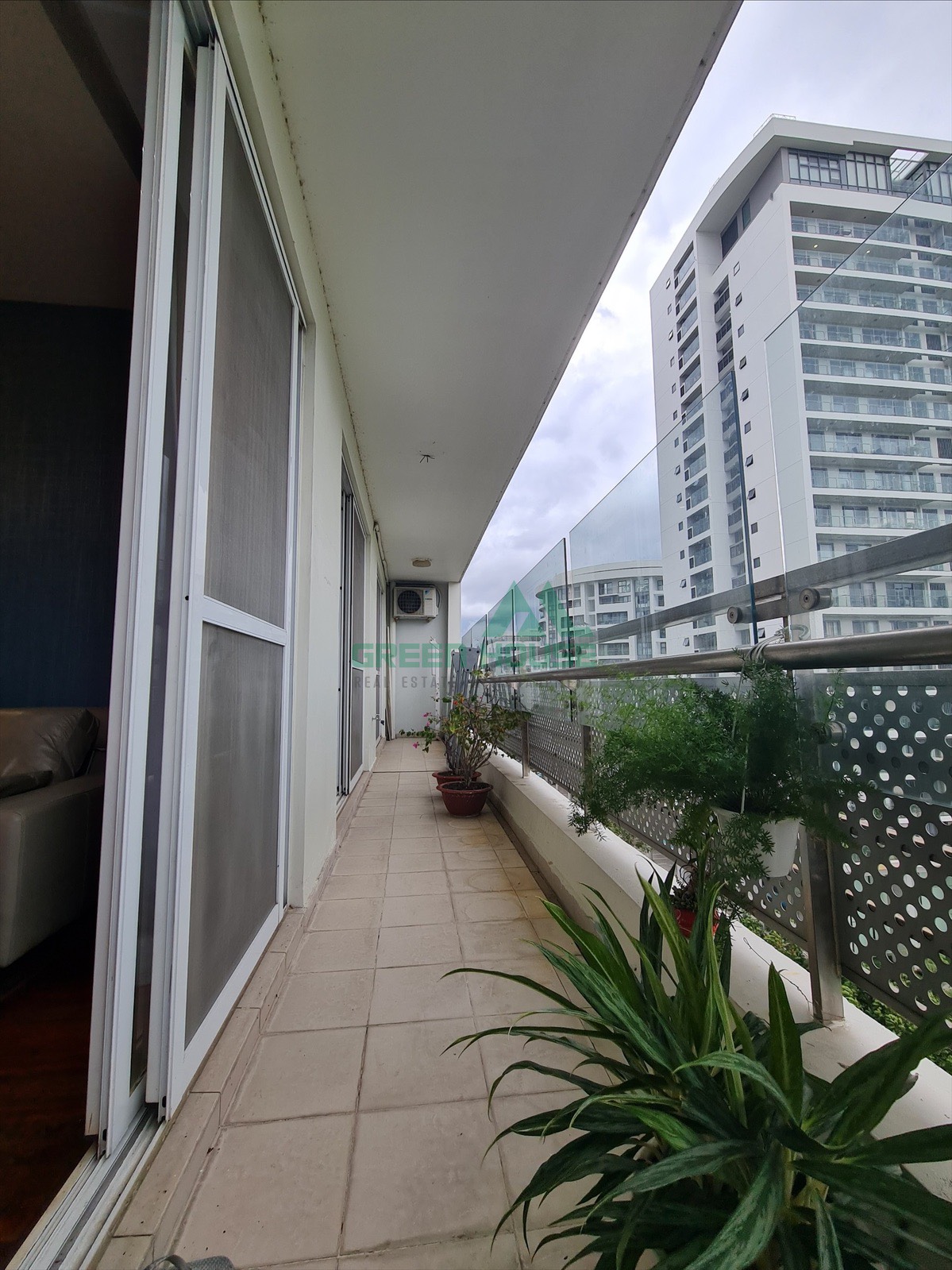 Riverpark apartment for rent in Phu My Hung. Good price. 9