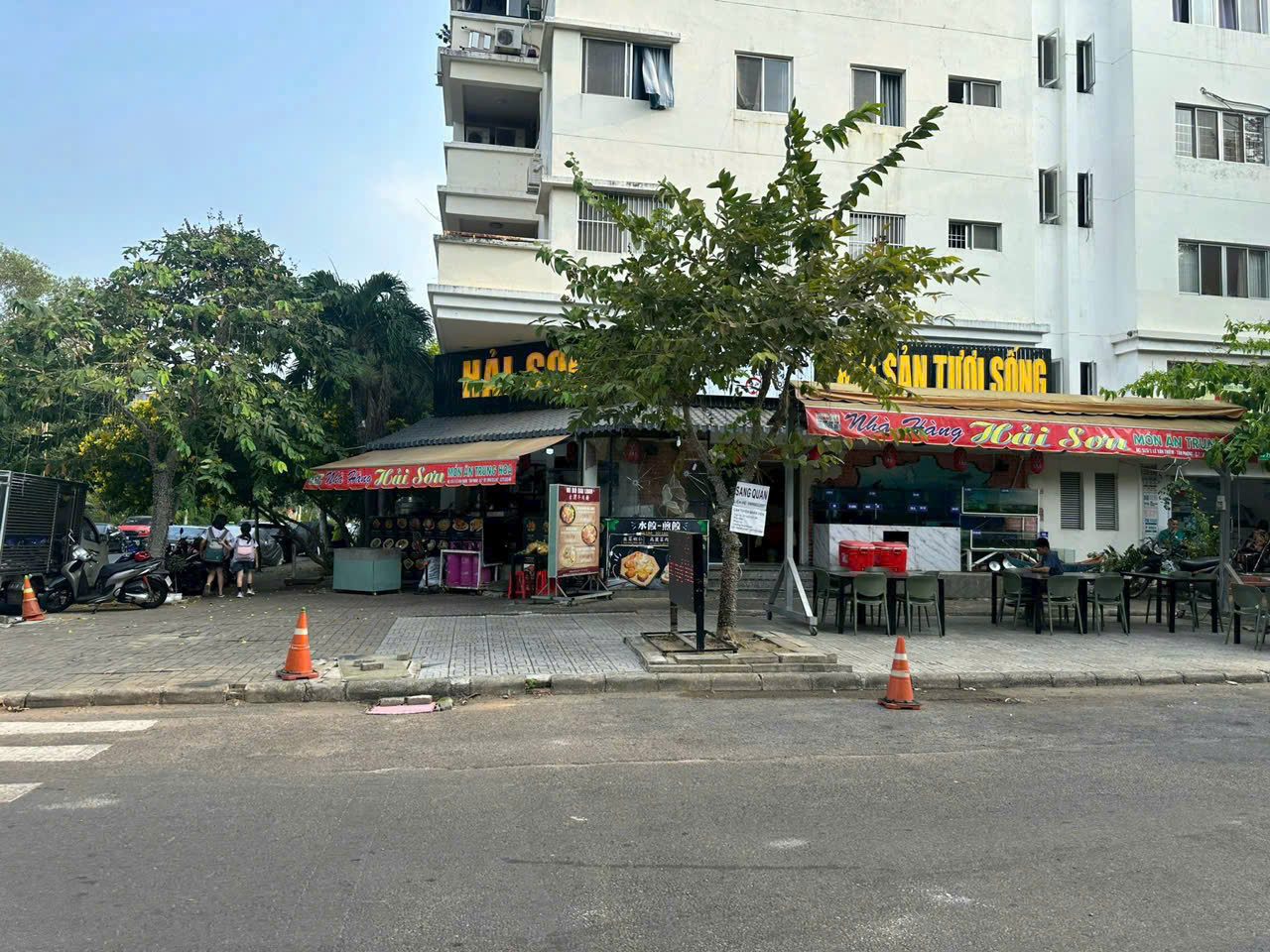 Selling or renting shophouse in Phu My Hung, District 7, corner apartment of Le Van Thiem and Dang Dai Do built on the ground + mezzanine 3