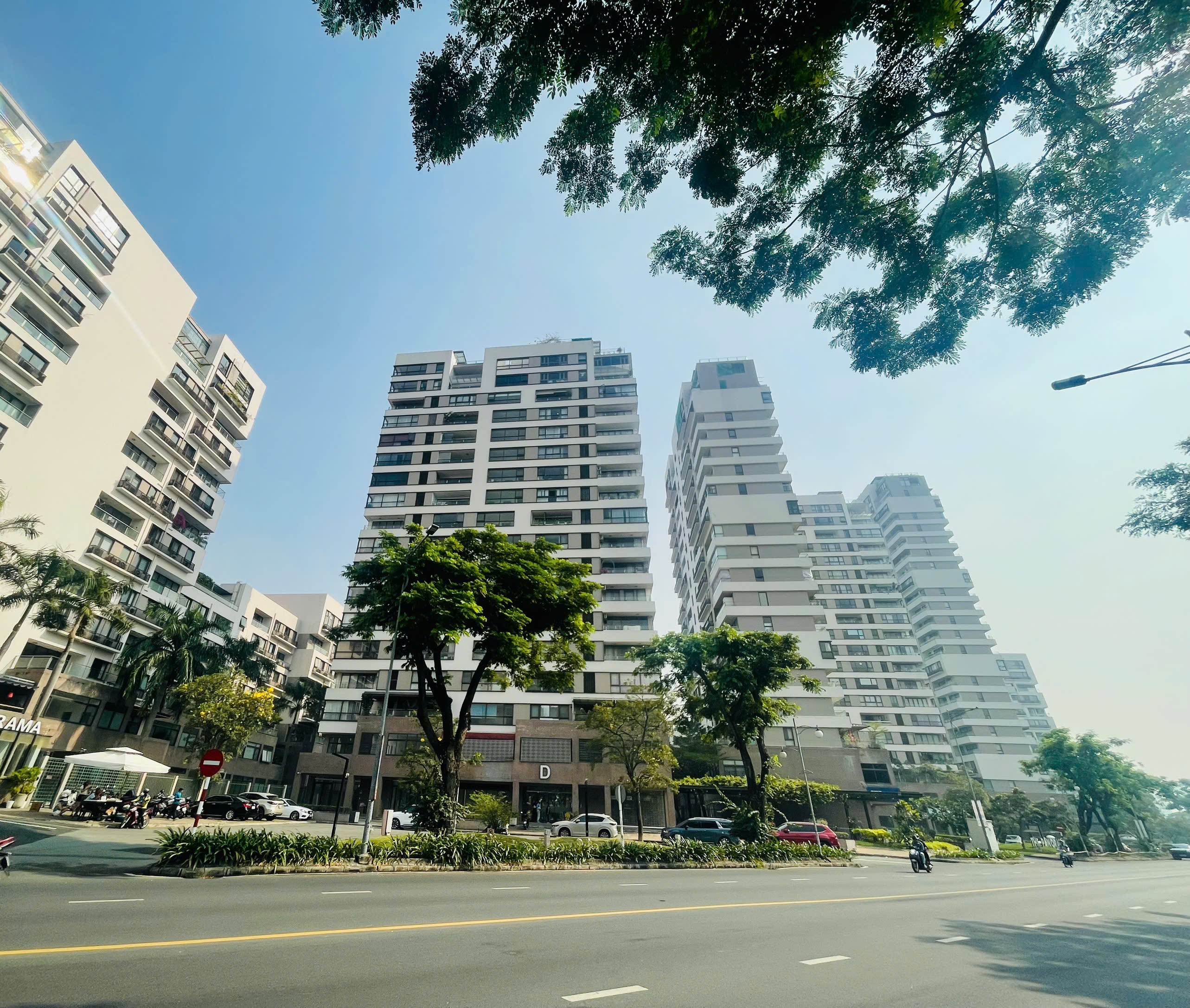 Panorama shophouse for sale or lease in Phu My Hung, District 7 with river view with large parking lot basements – 547m2 9