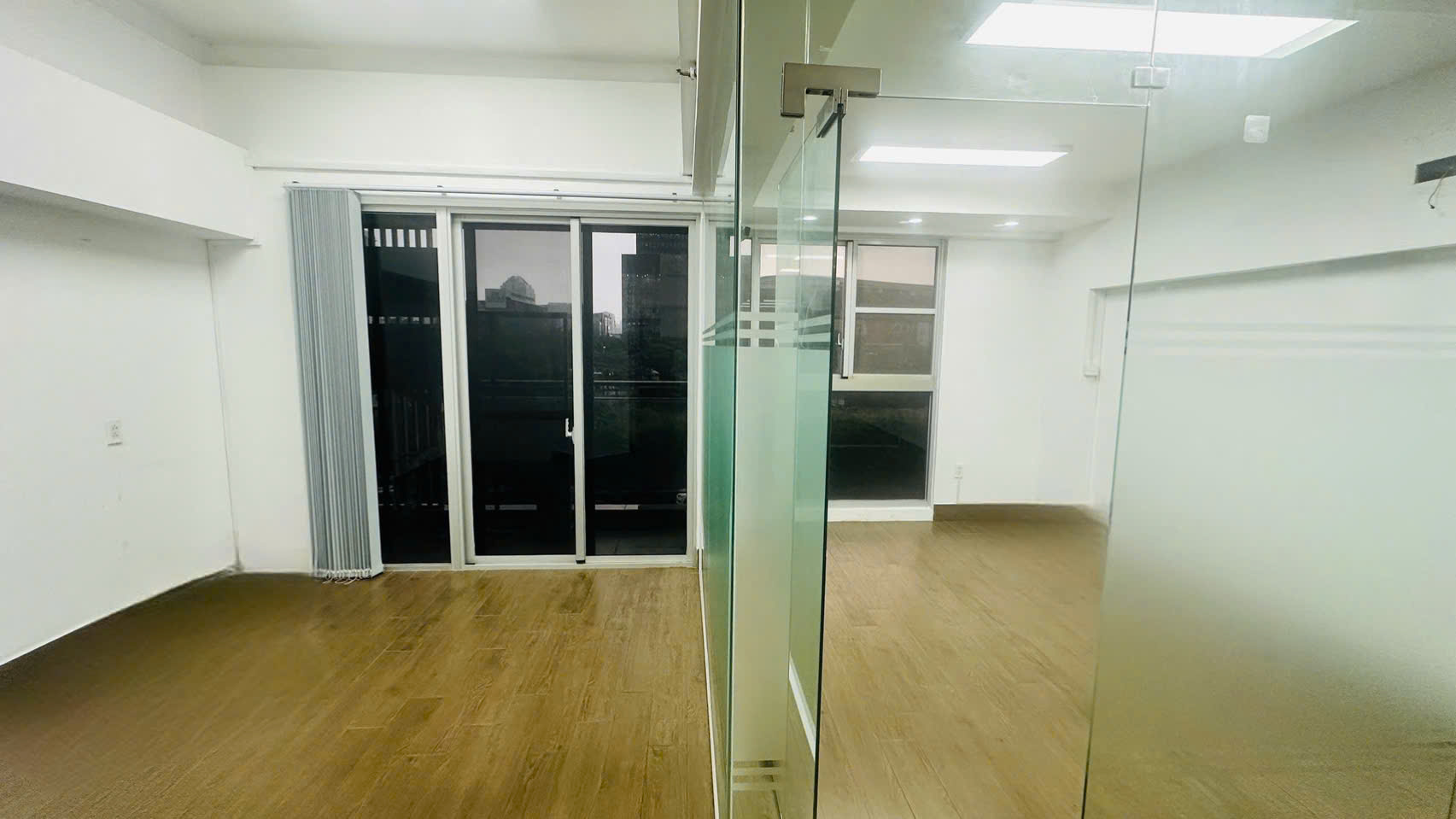 Shophouse for sale or lease Scenic Valley 2 Phu My Hung, District 7 with furniture as shown, 2nd floor – 98m2 6