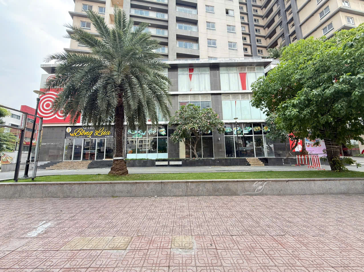 Cho thuê shophouse tòa nhà Comos 99 Nguyễn Thị Thập Phường Tân Mỹ siêu thị GO – 773m2 8