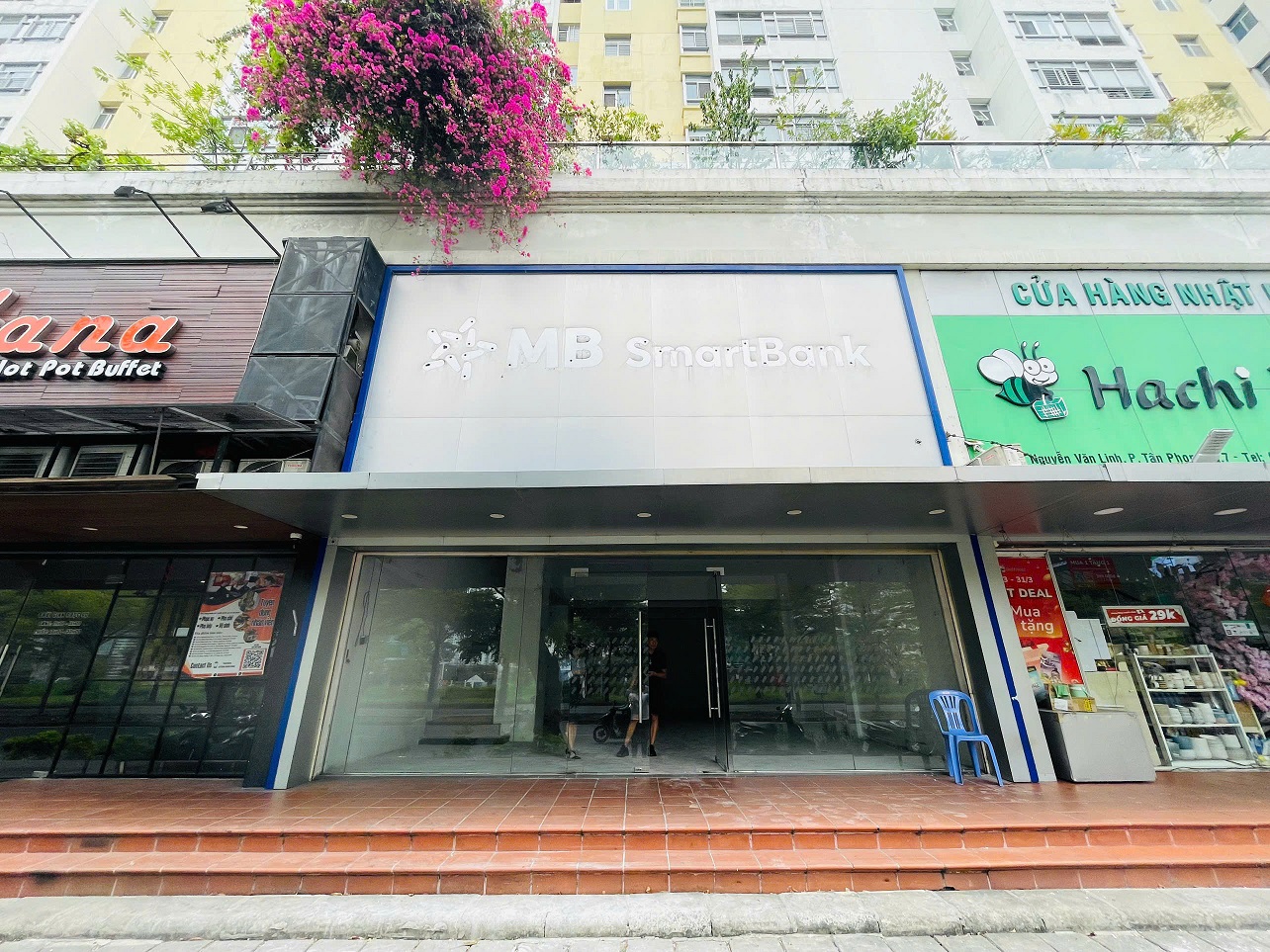 Bán hoặc cho thuê shop Sky Garden 1 Phú Mỹ Hưng, Quận 7 có 1 lầu mặt tiền Nguyễn Văn Linh – 180m2