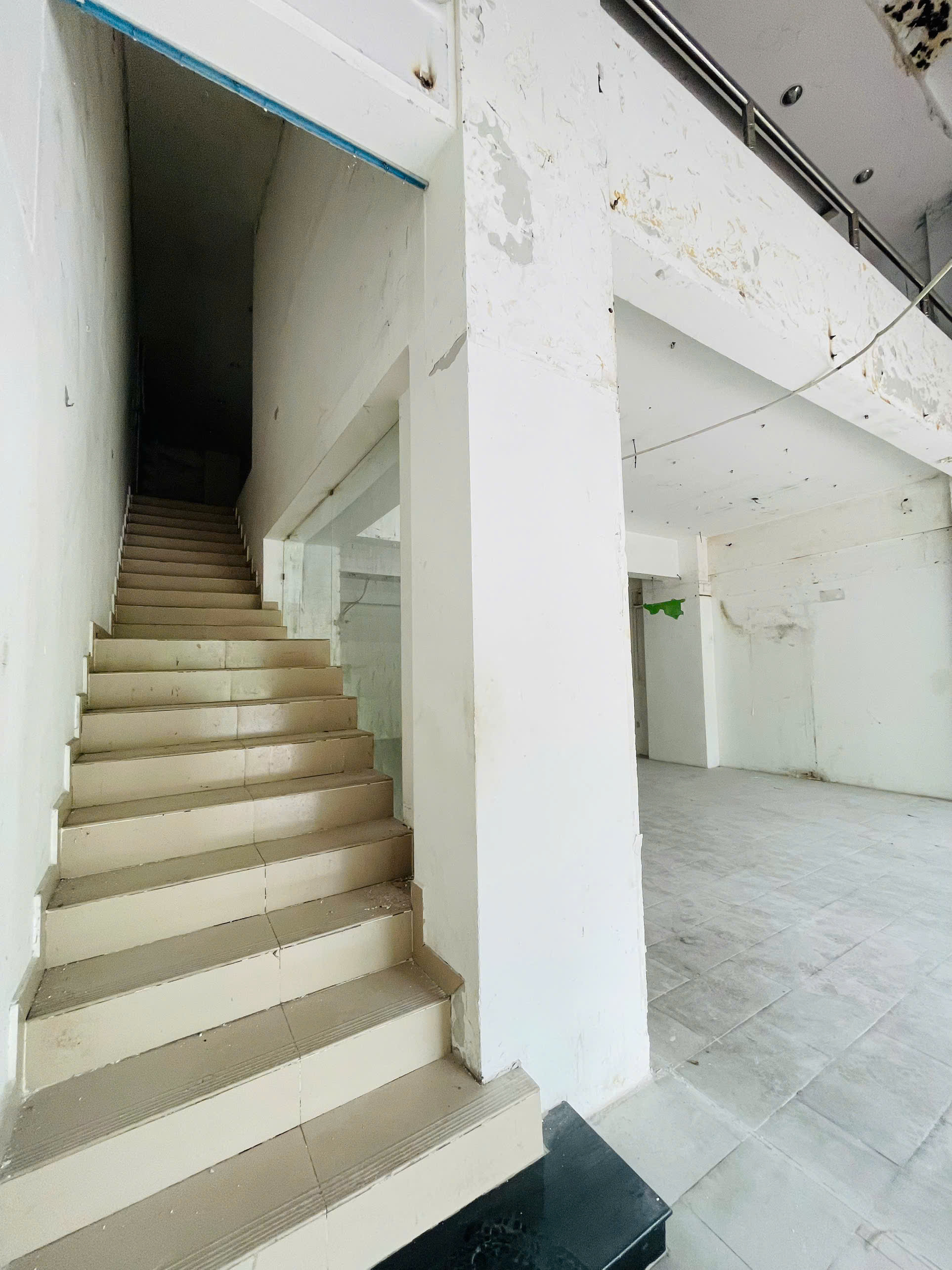 Bán hoặc cho thuê shop Sky Garden 1 Phú Mỹ Hưng, Quận 7 có 1 lầu mặt tiền Nguyễn Văn Linh – 180m2 2
