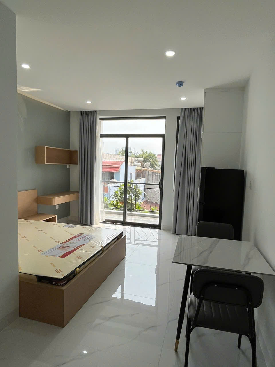 Bán tòa nhà căn hộ dịch vụ đường 47, Tân Quy, Quận 7 có 11 phòng ngủ, xây 6 tầng, thang máy 6