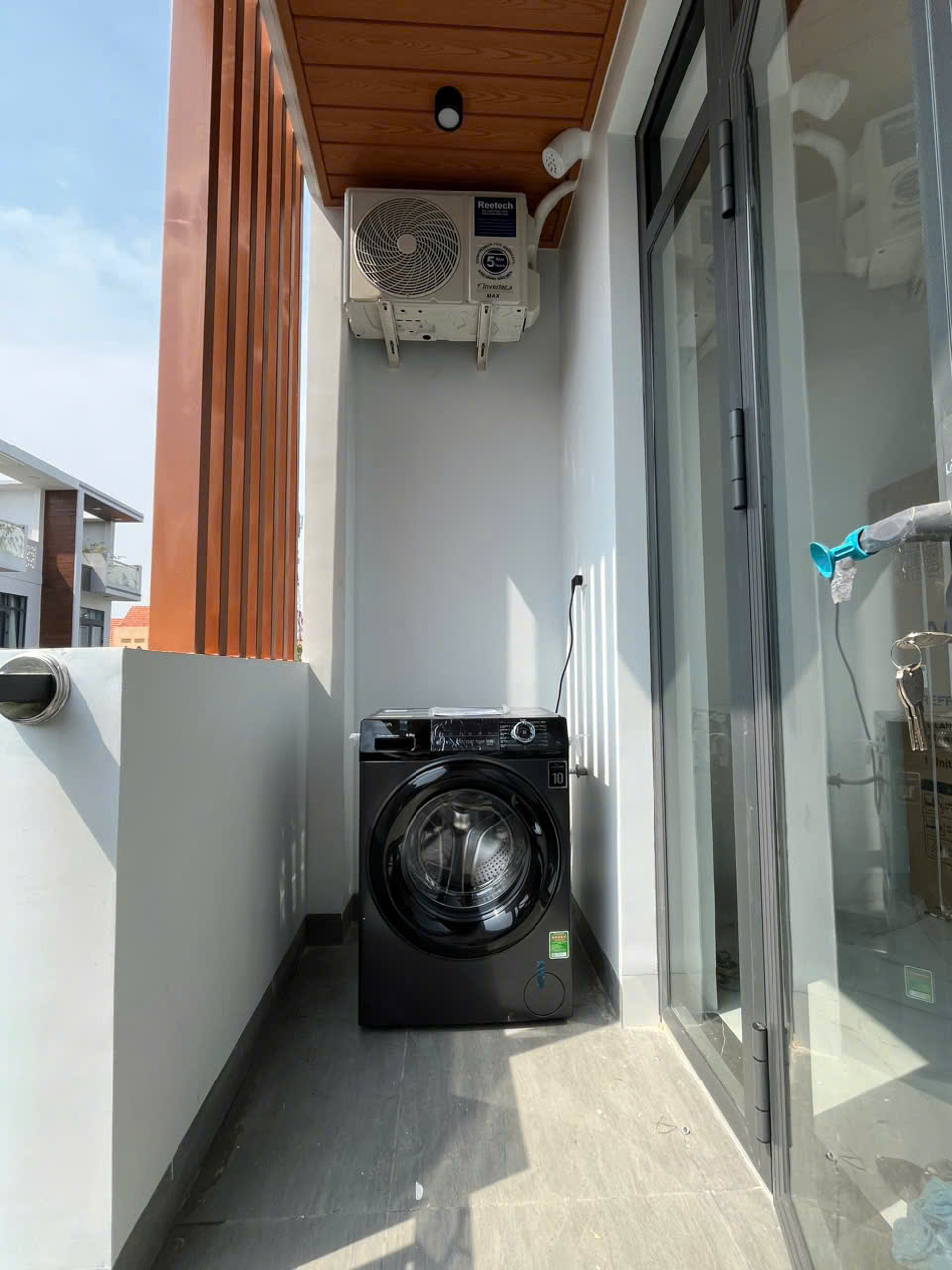 Bán tòa nhà căn hộ dịch vụ đường 47, Tân Quy, Quận 7 có 11 phòng ngủ, xây 6 tầng, thang máy 3