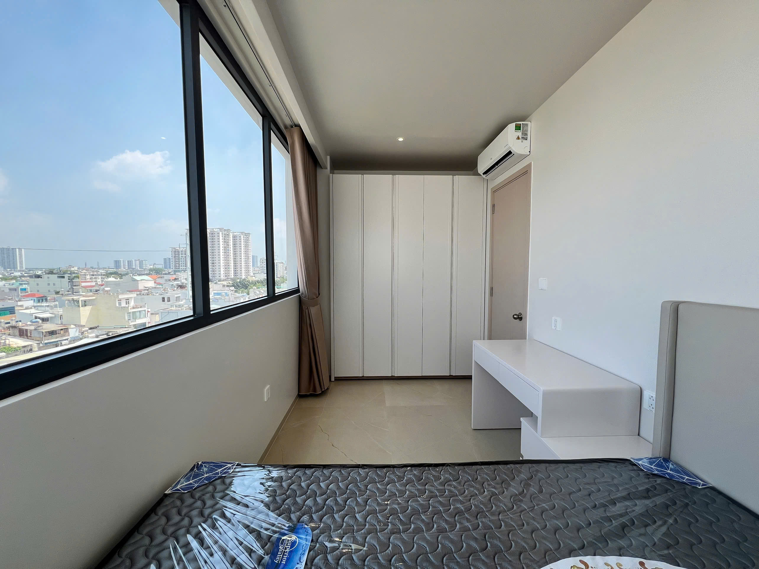 Bán tòa nhà căn hộ dịch vụ đường Lý Phục Man, Phường Bình Thuận, Quận 7 xây 8 tầng có 69 phòng – 453 9