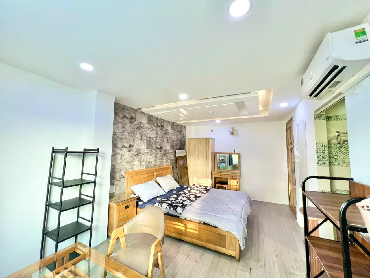 Serviced apartment building for sale Trung Son residential area, Binh Chanh built 6 floors with 18 bedrooms, East facing – 148m2 3
