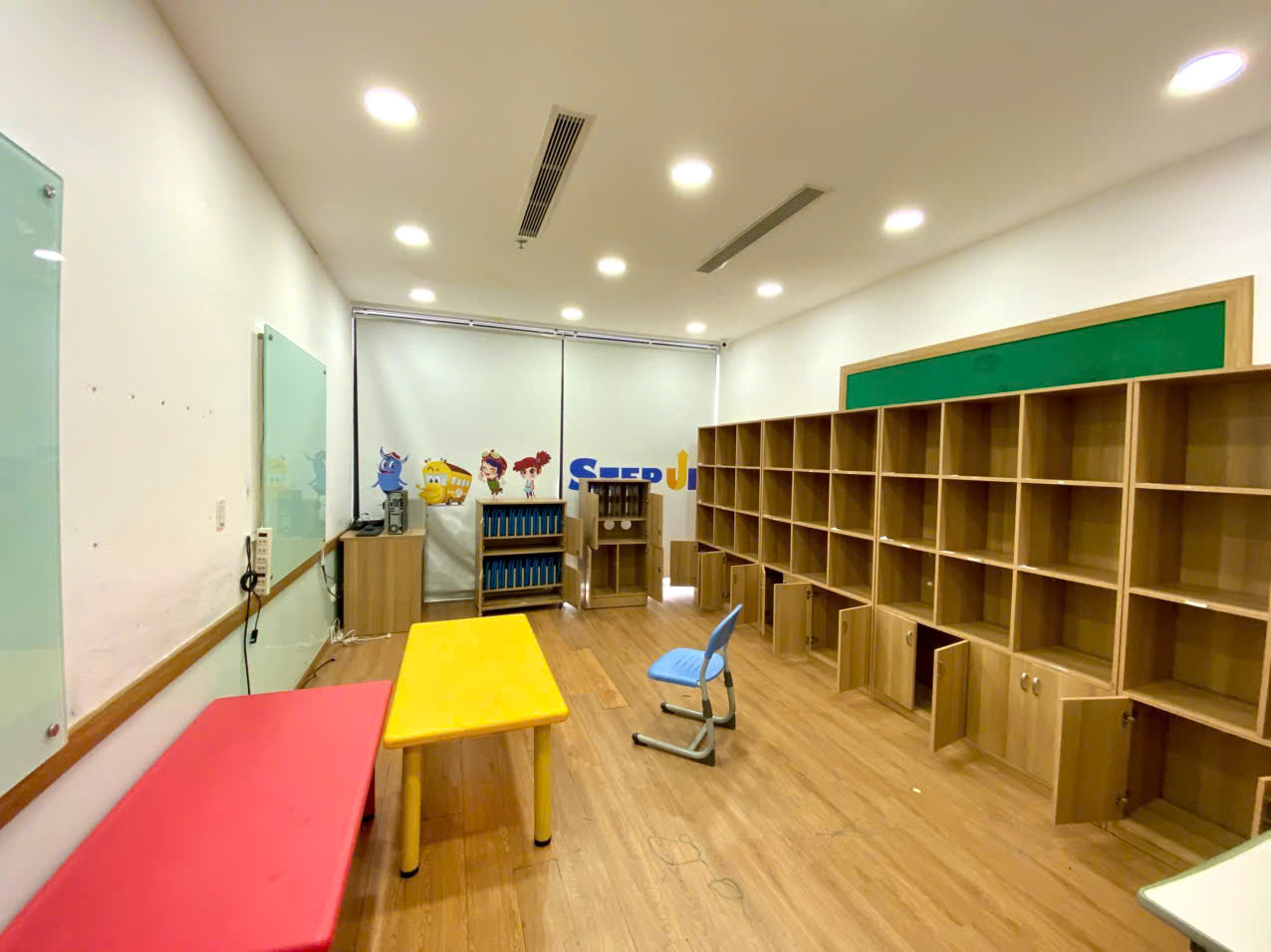 Cho thuê tòa nhà mặt tiền đường Tân Phú, Nam Thông Phú Mỹ Hưng, Quận 7 xây 8 tầng có thang máy – 324 9