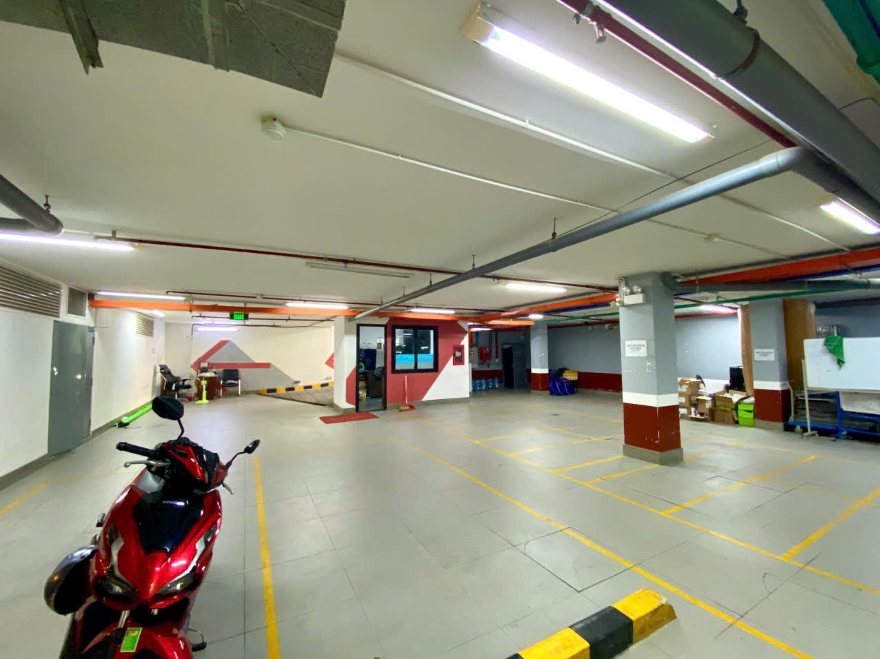 Cho thuê tòa nhà mặt tiền đường Tân Phú, Nam Thông Phú Mỹ Hưng, Quận 7 xây 8 tầng có thang máy – 324 16