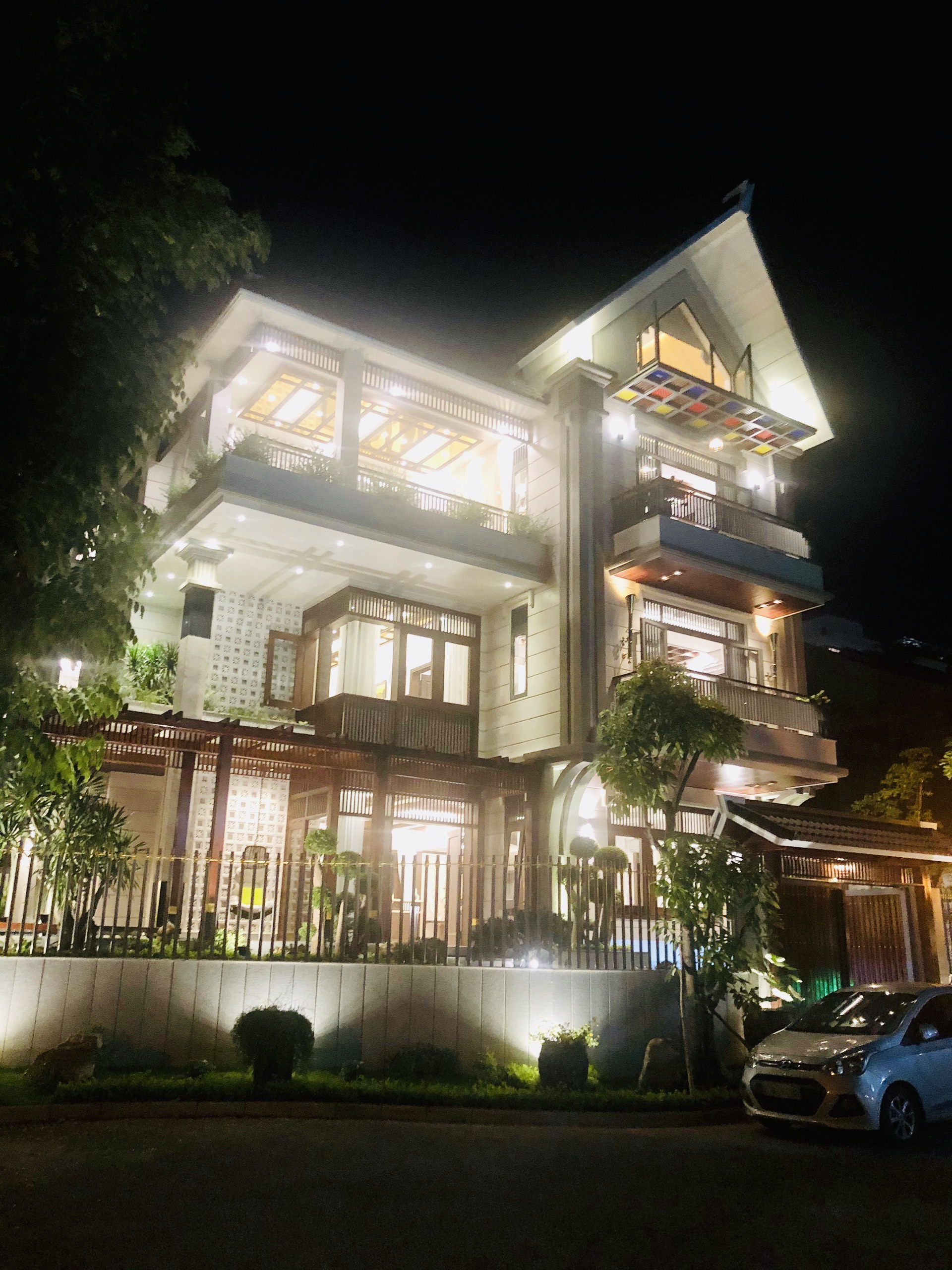 For Sale HillView District  Villa in Phu My Hung- District 7