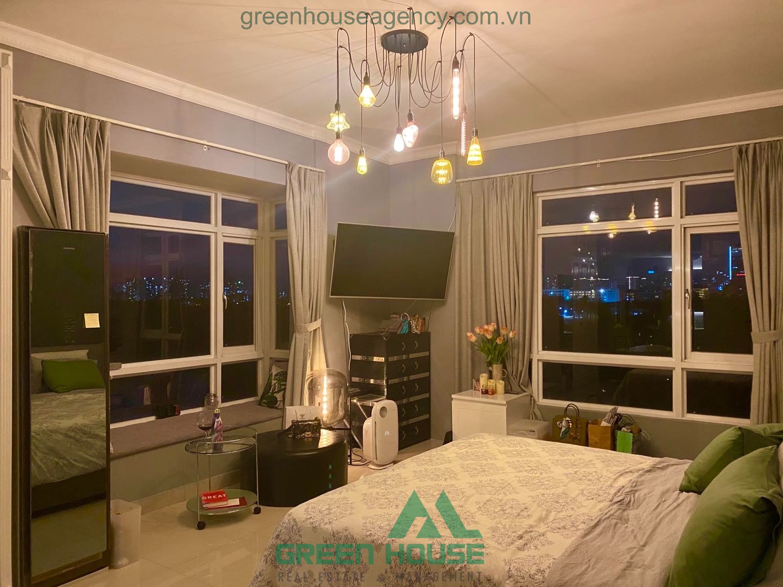 Riverside Apartment On Nguyen Luong Bang Street For Rent - Phu My Hung - District 7 - HCMC 1