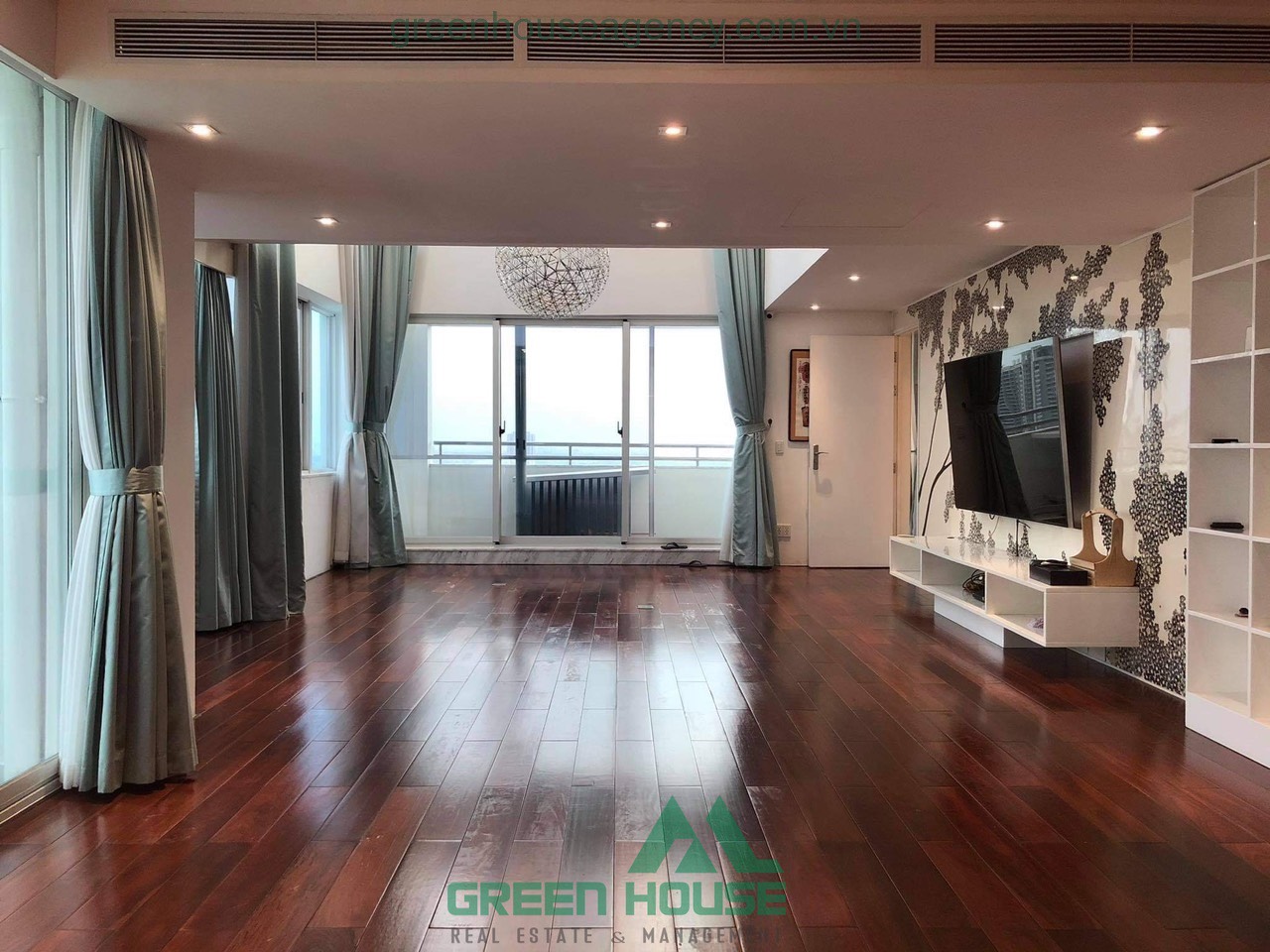   For Rent  Riverpark Residence Penthouse Phu My Hung